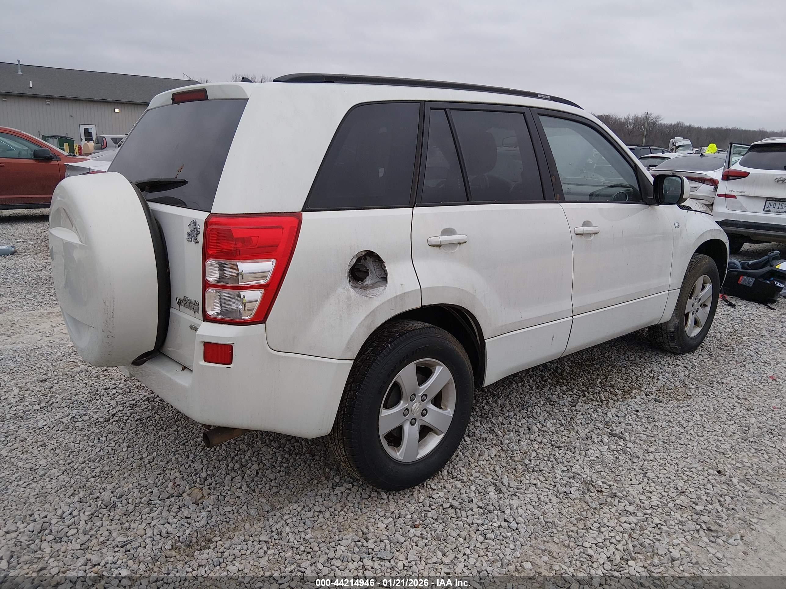 SUZUKI GRAND image 4