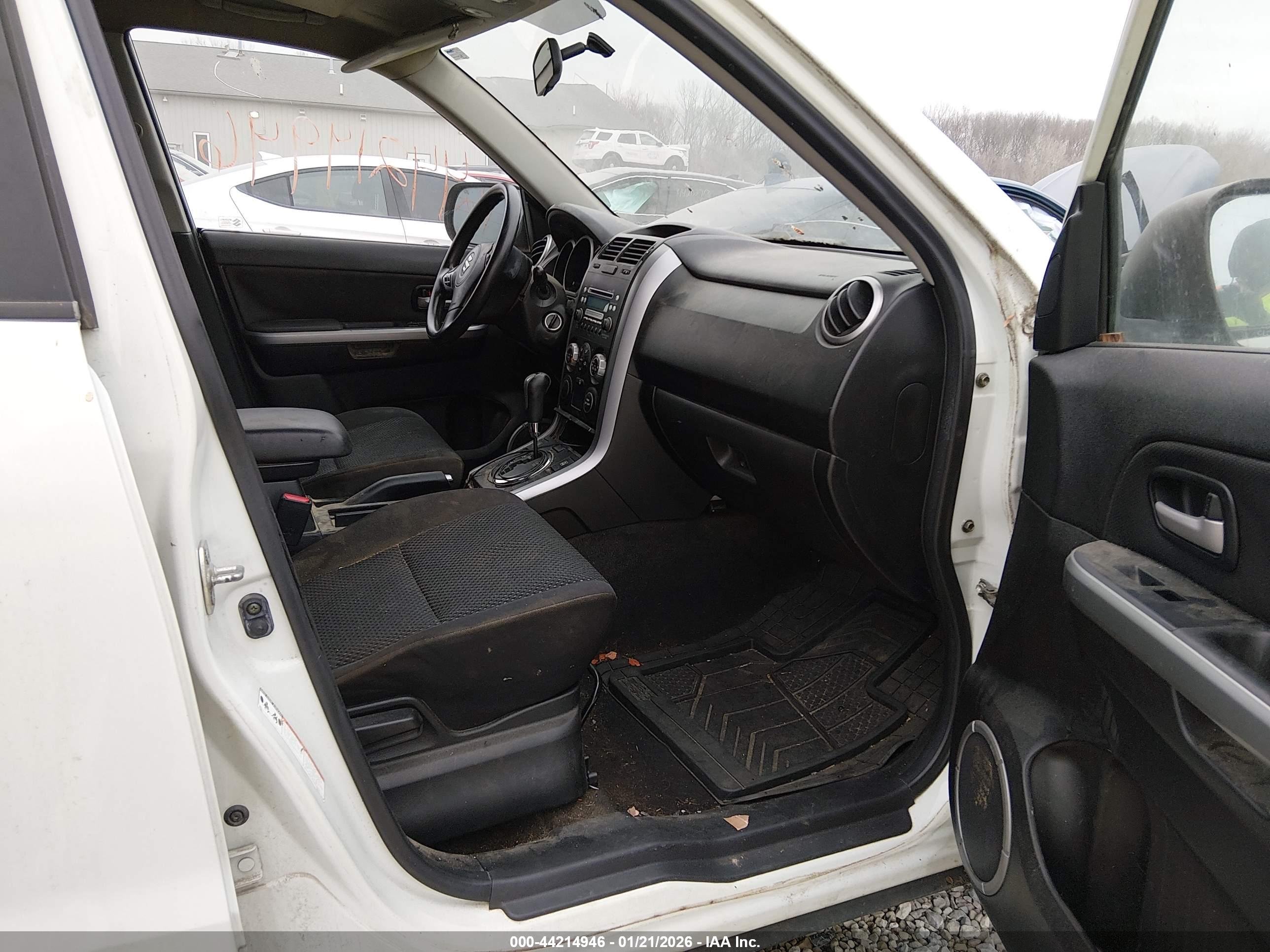 SUZUKI GRAND image 5