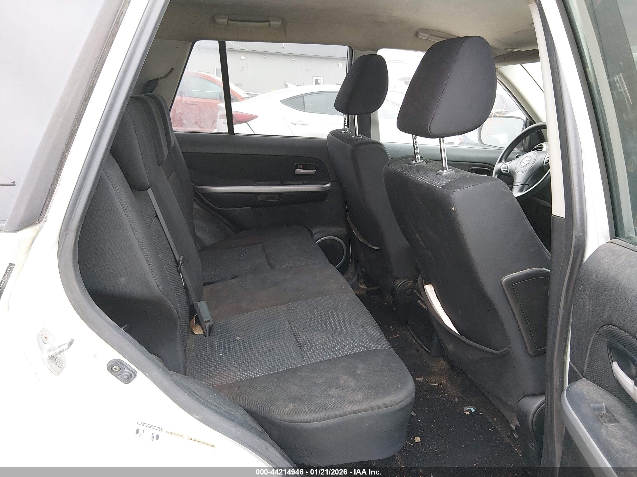 SUZUKI GRAND image 8