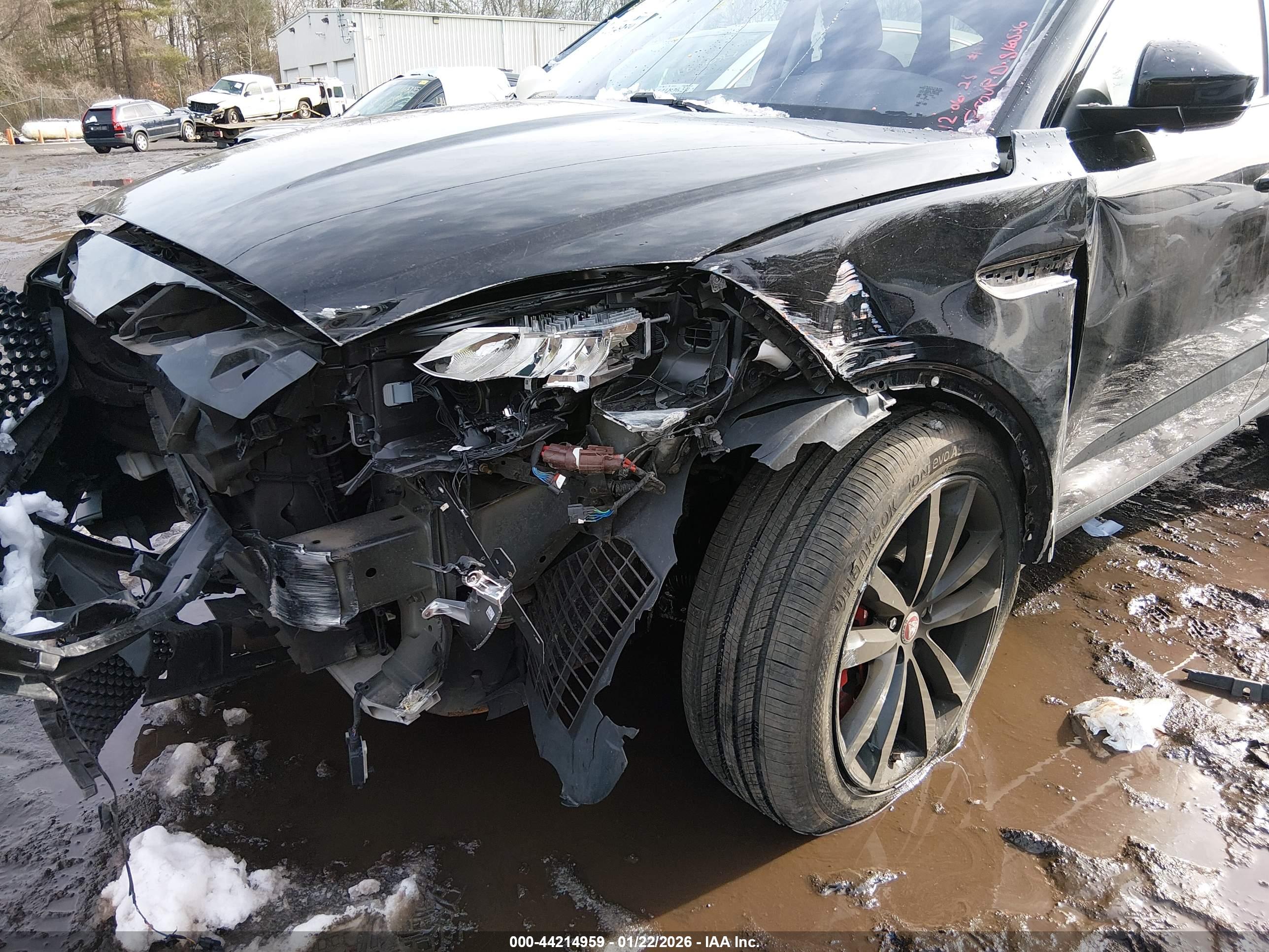 JAGUAR E-PACE image 6