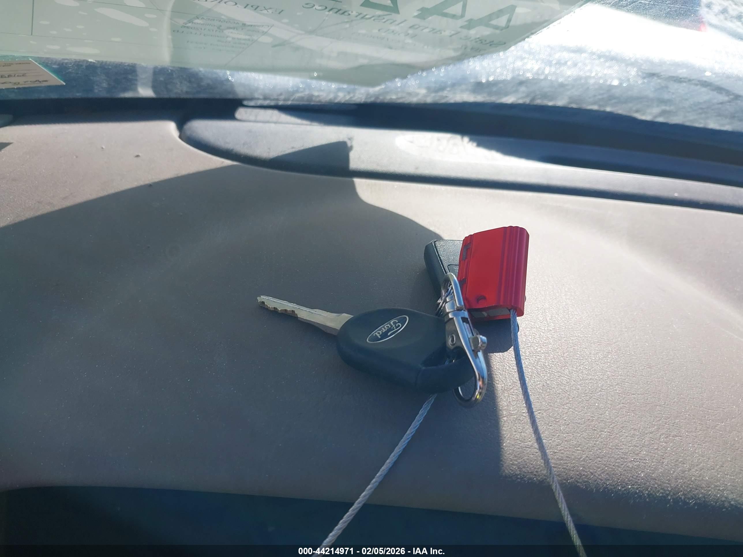 FORD EXPLORER image 11