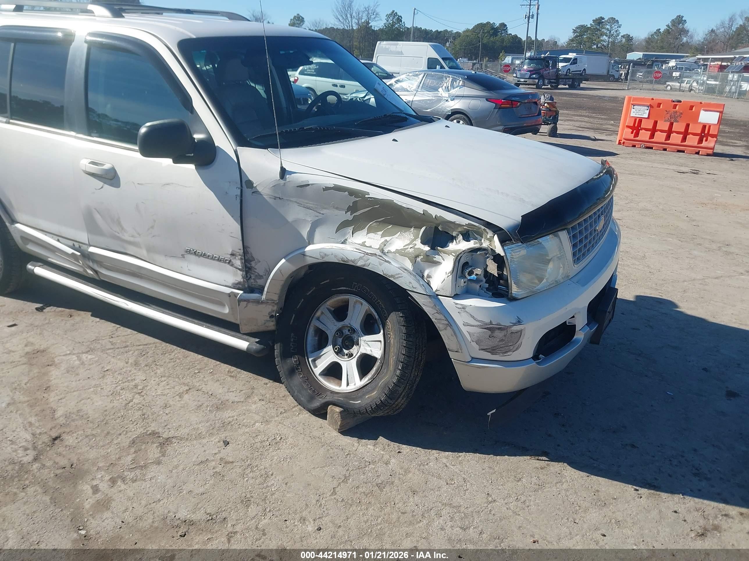 FORD EXPLORER image 6