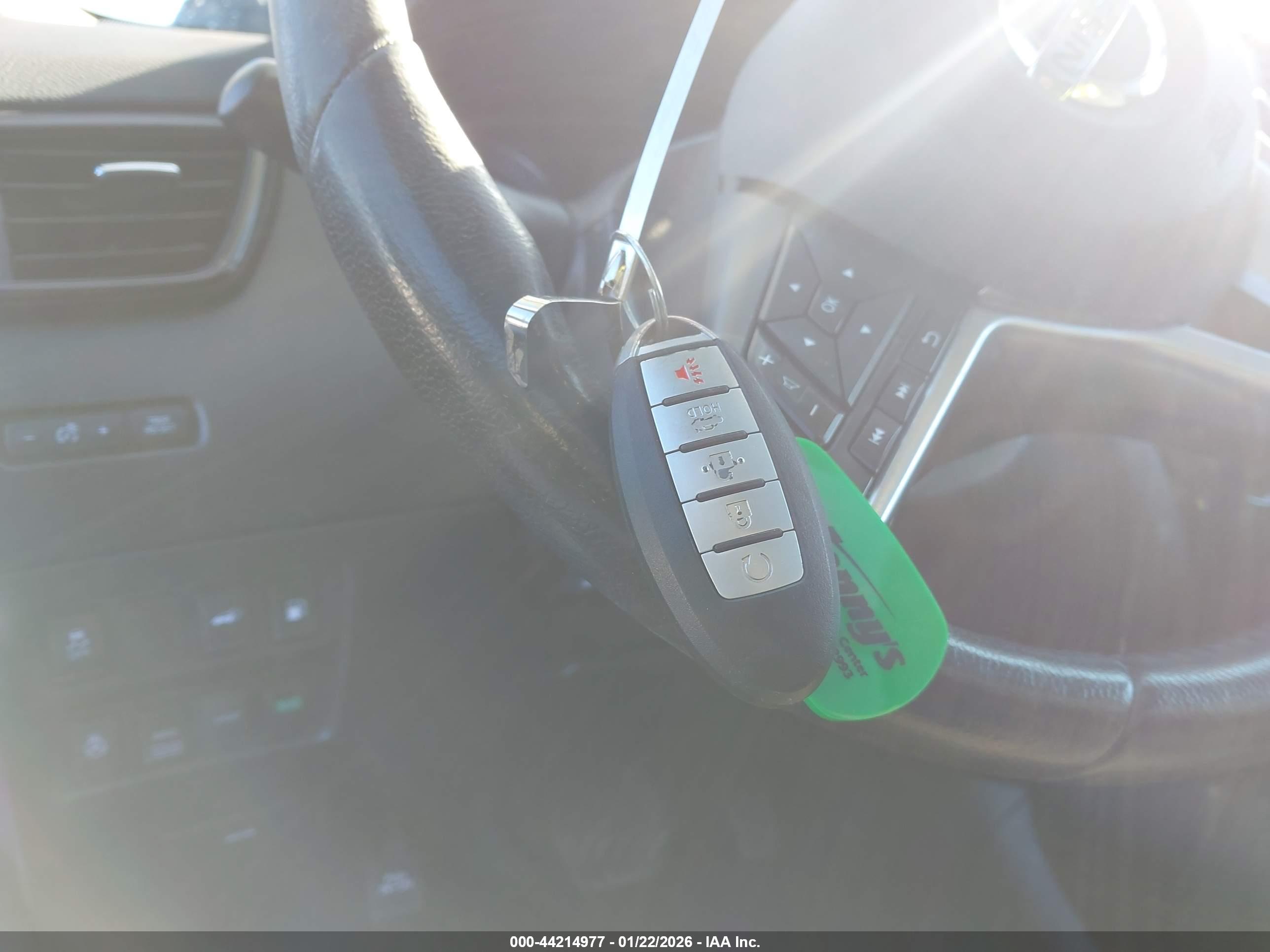 NISSAN ROGUE image 11