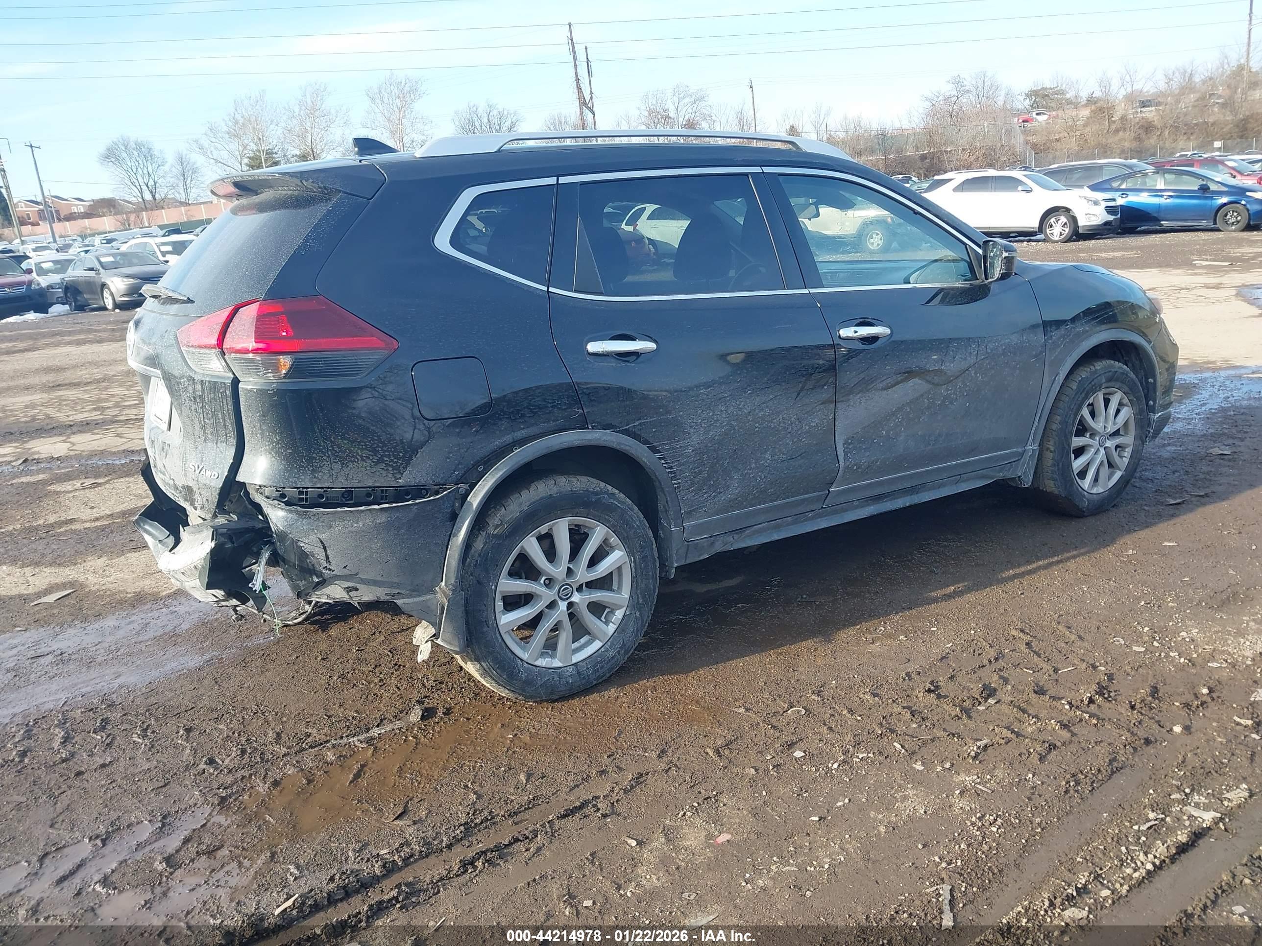 NISSAN ROGUE image 4