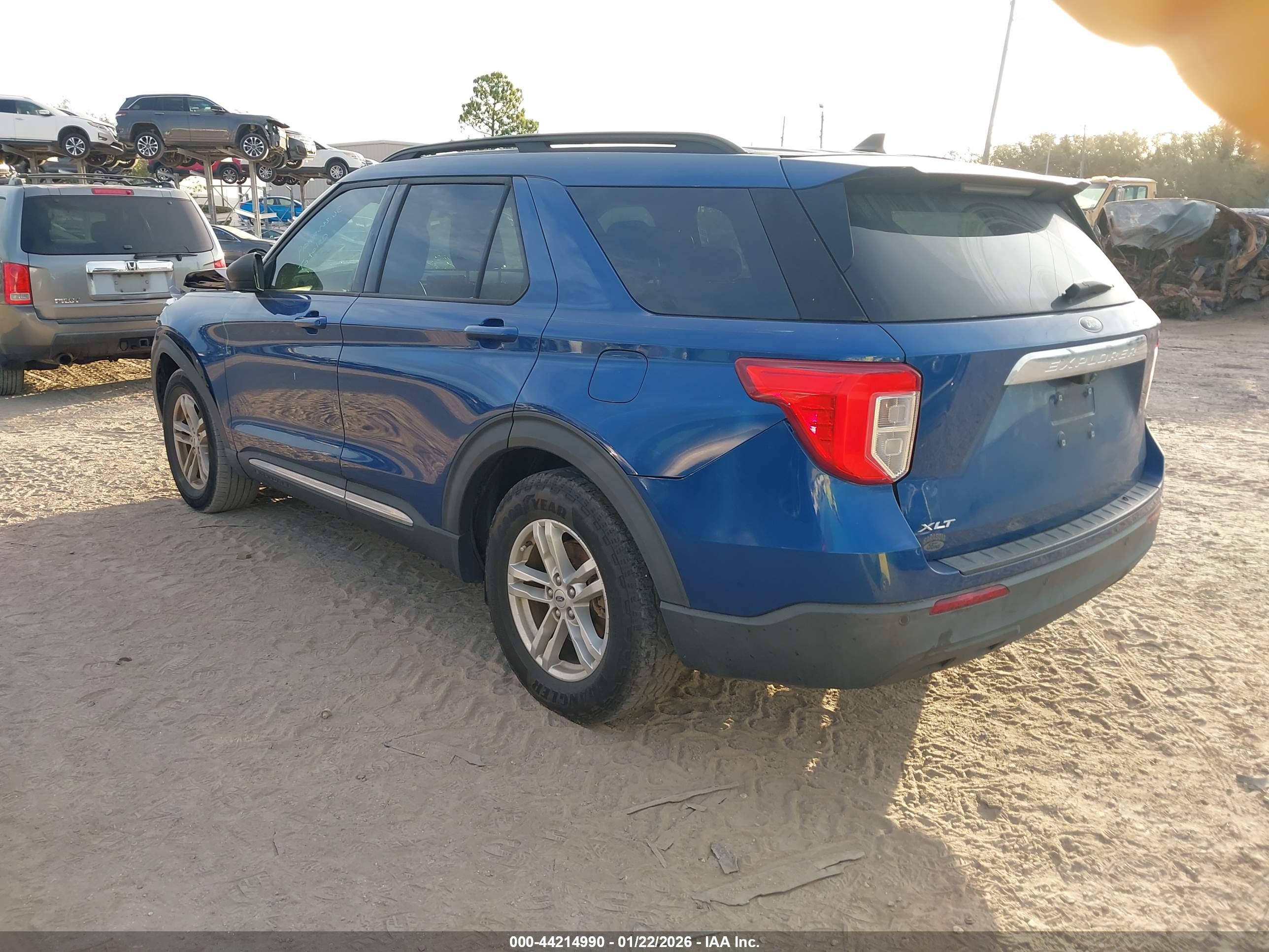 FORD EXPLORER image 3