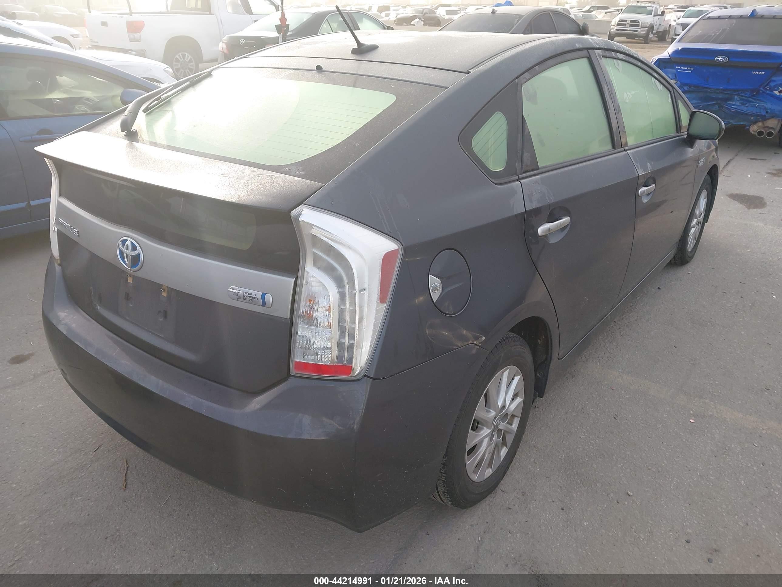 TOYOTA PRIUS image 4