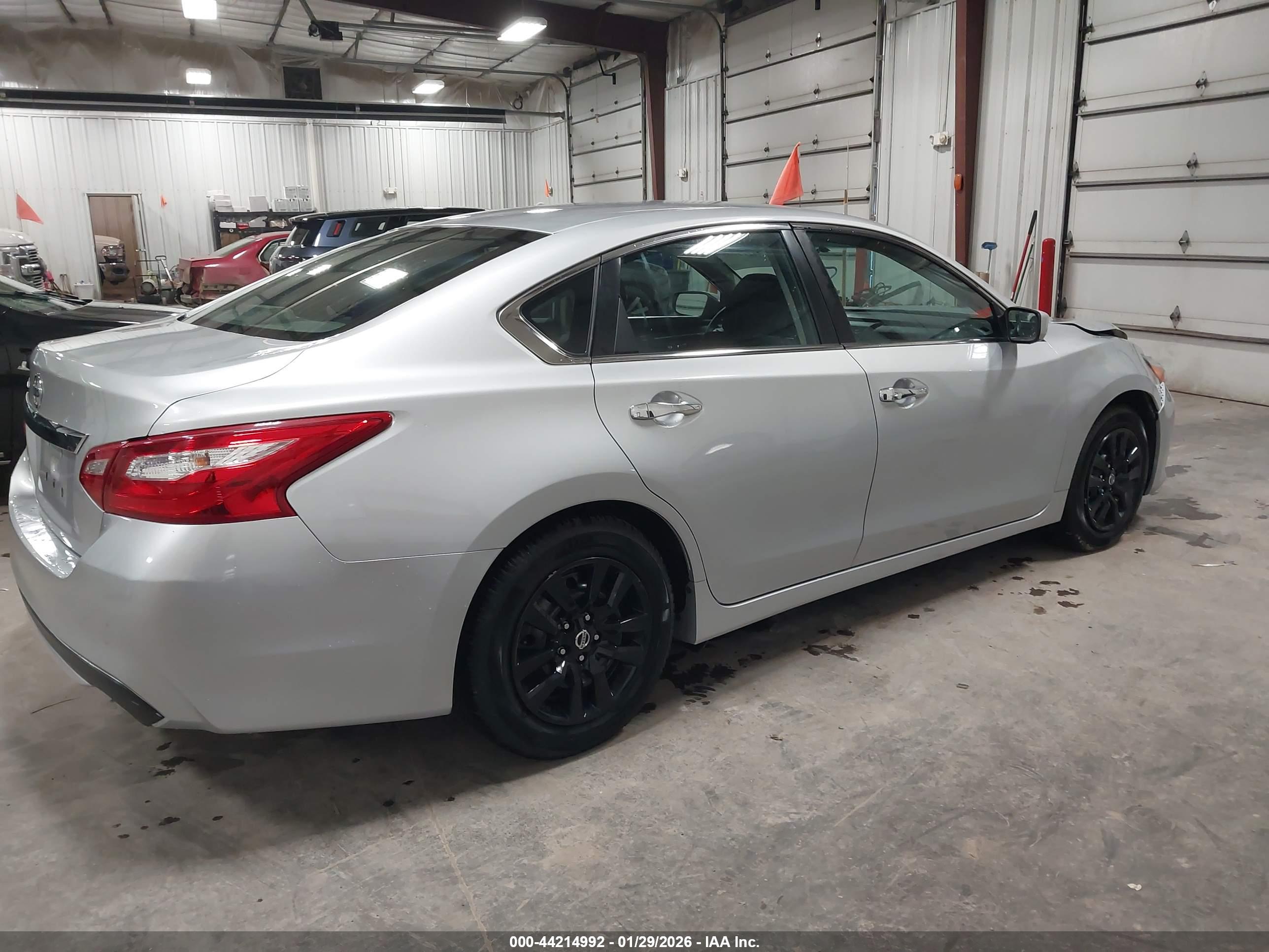 NISSAN ALTIMA image 4