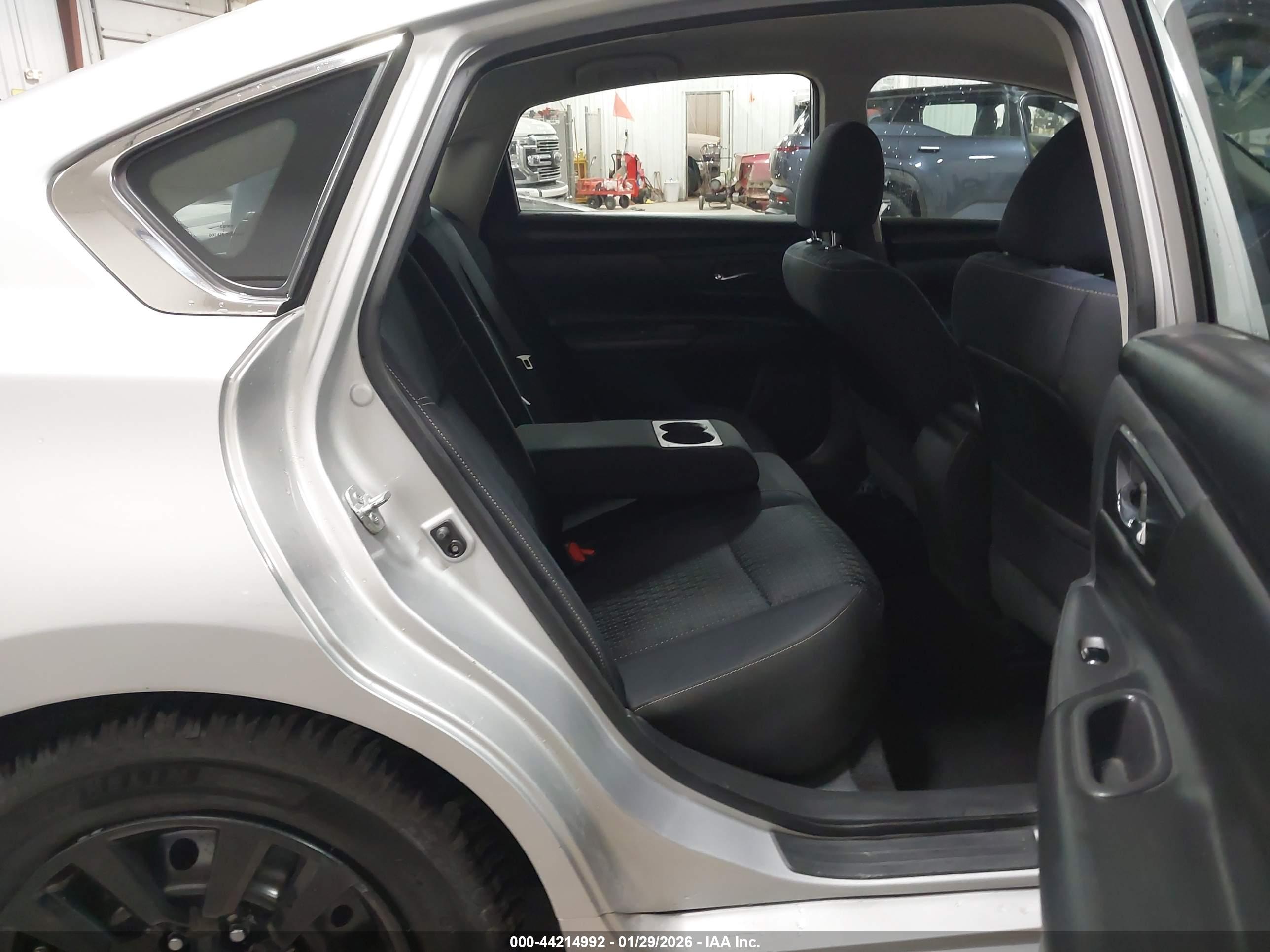 NISSAN ALTIMA image 8