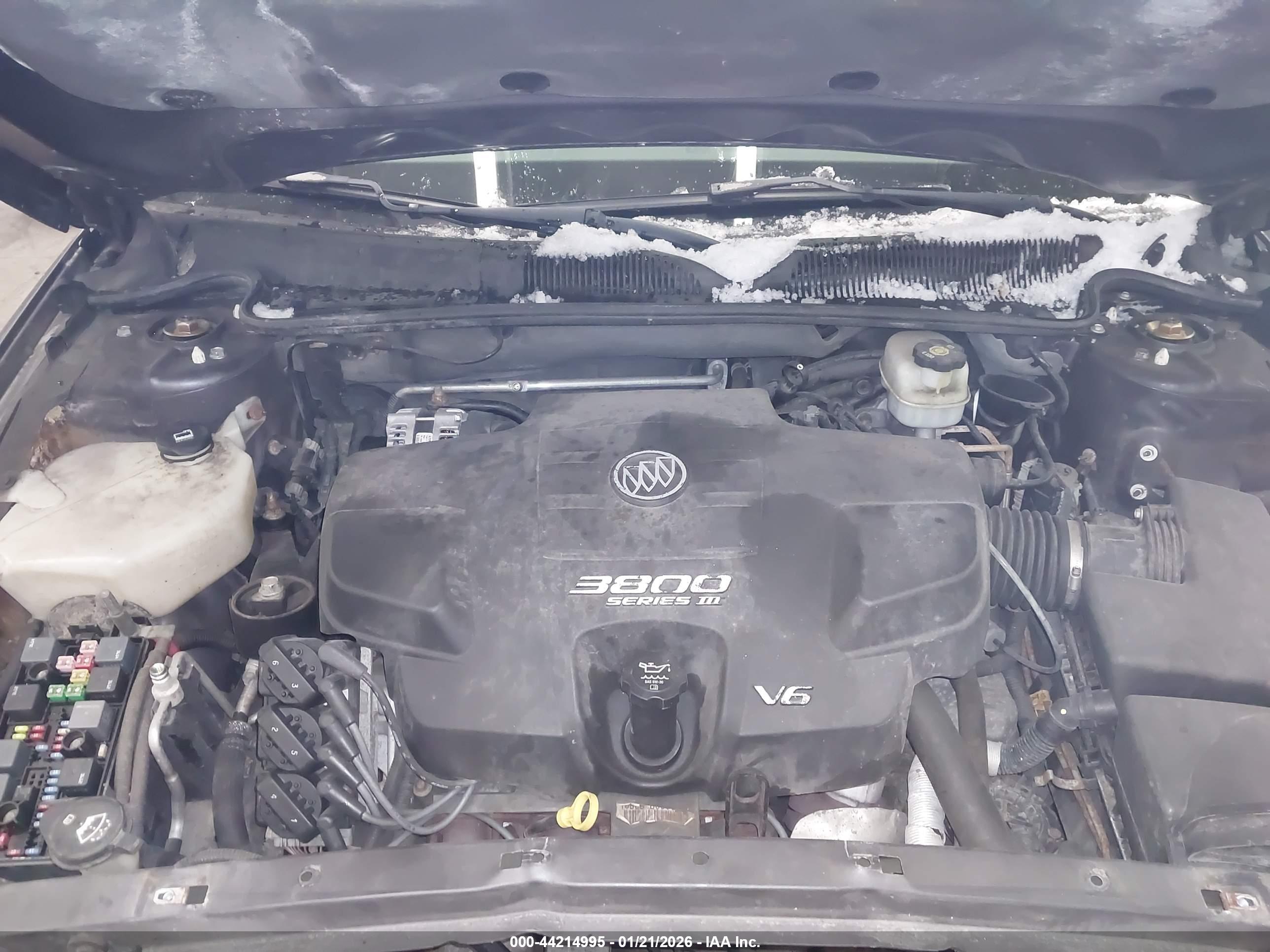 BUICK LUCERNE image 10