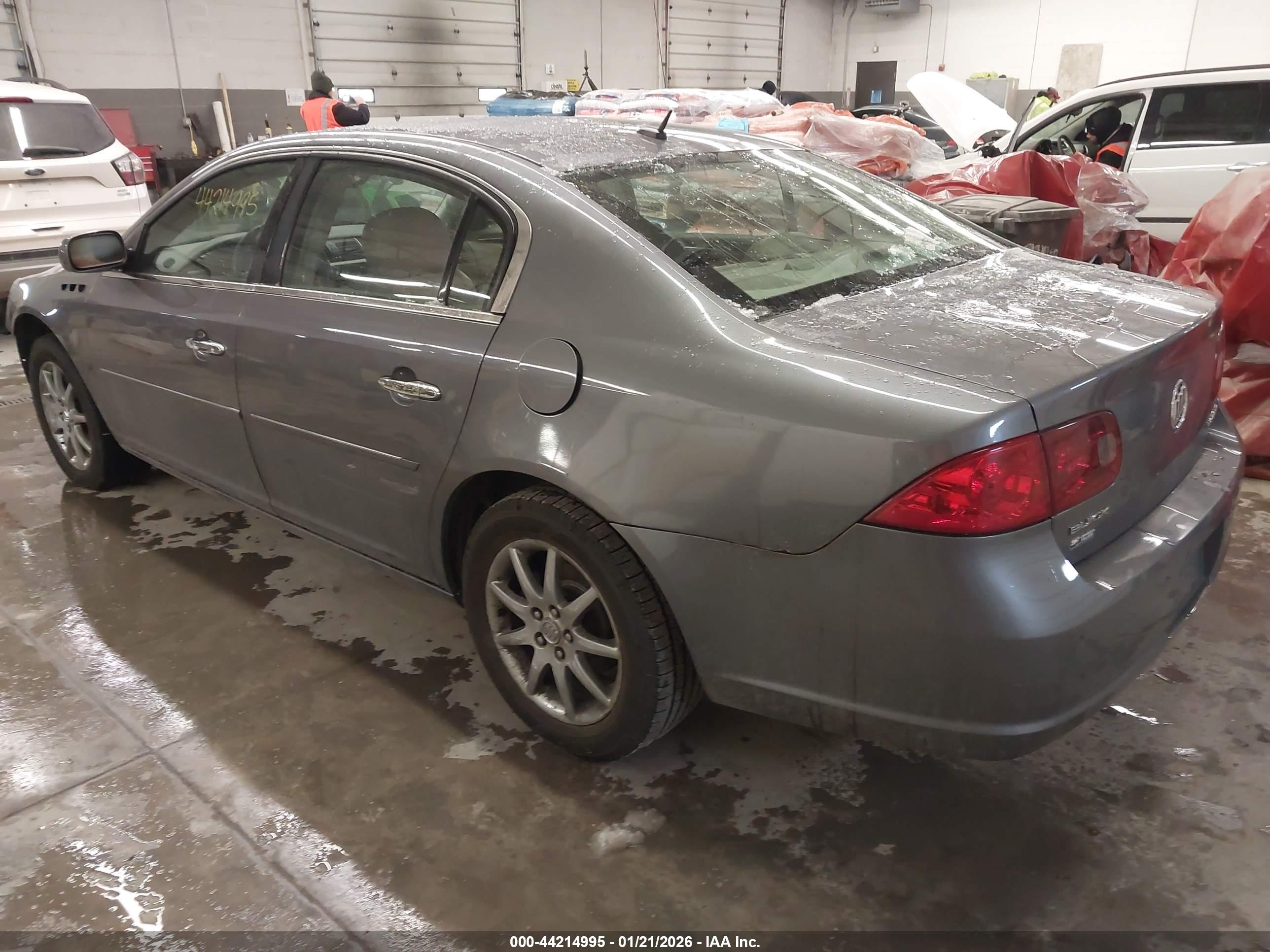 BUICK LUCERNE image 3