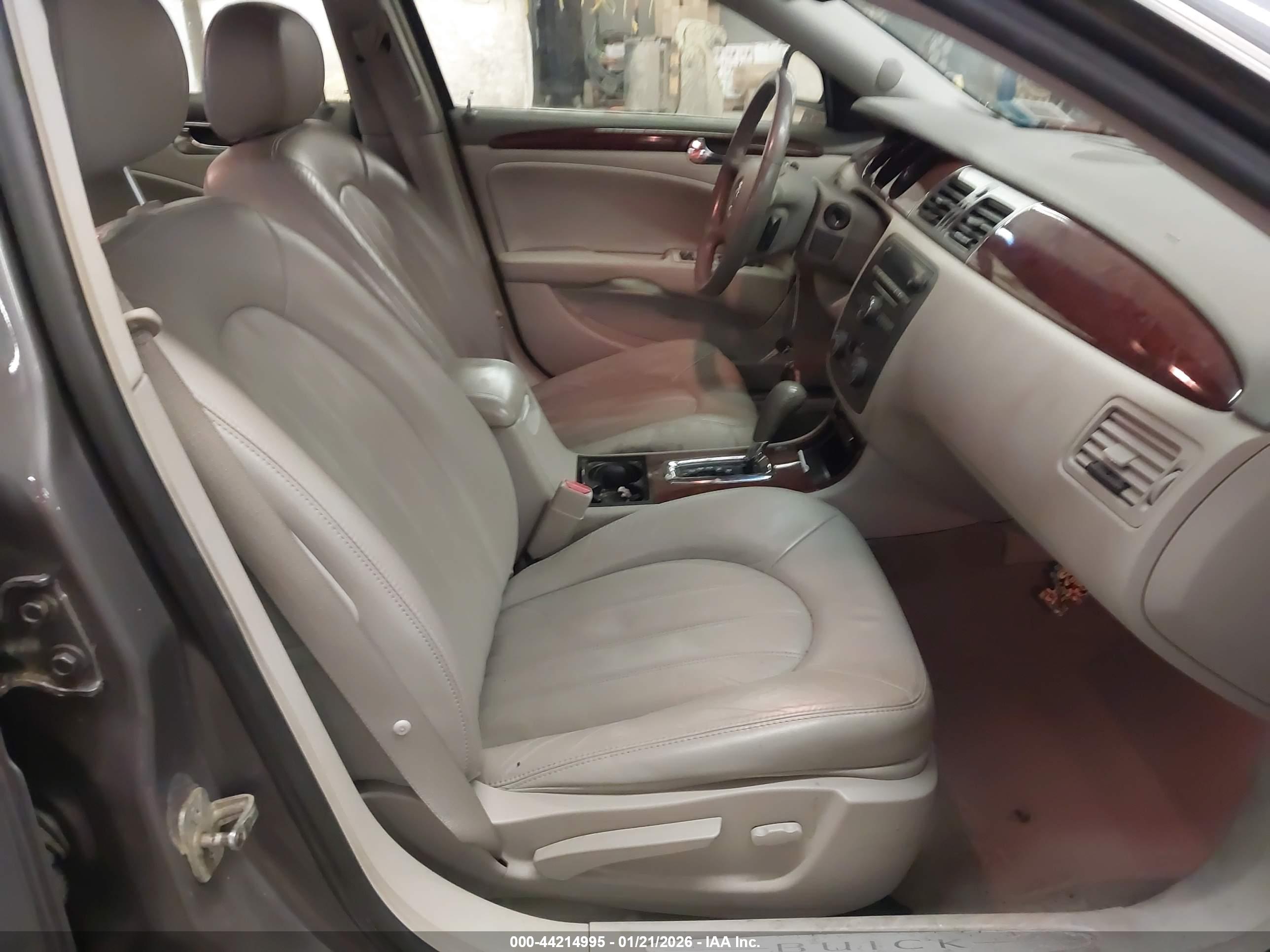 BUICK LUCERNE image 5