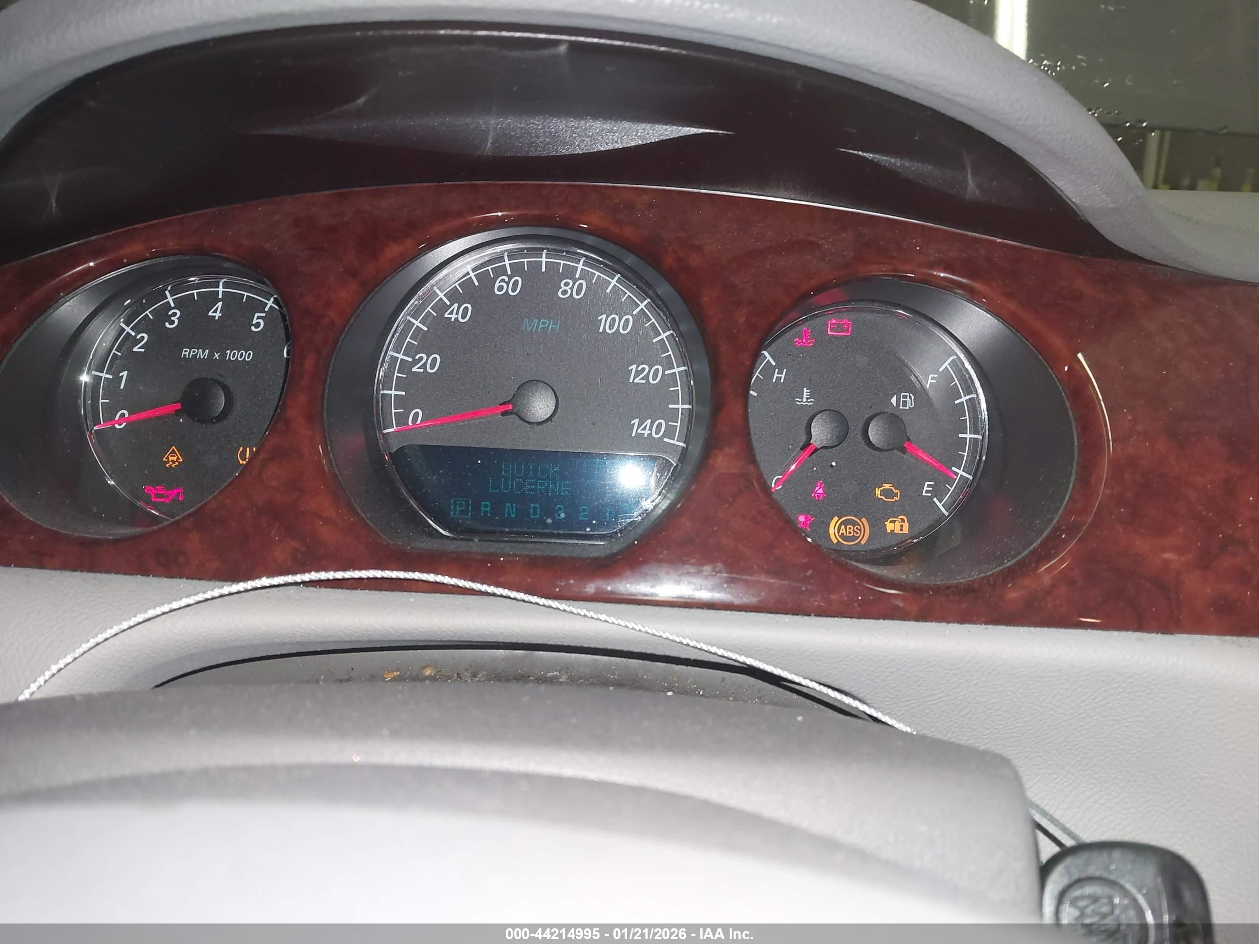 BUICK LUCERNE image 7