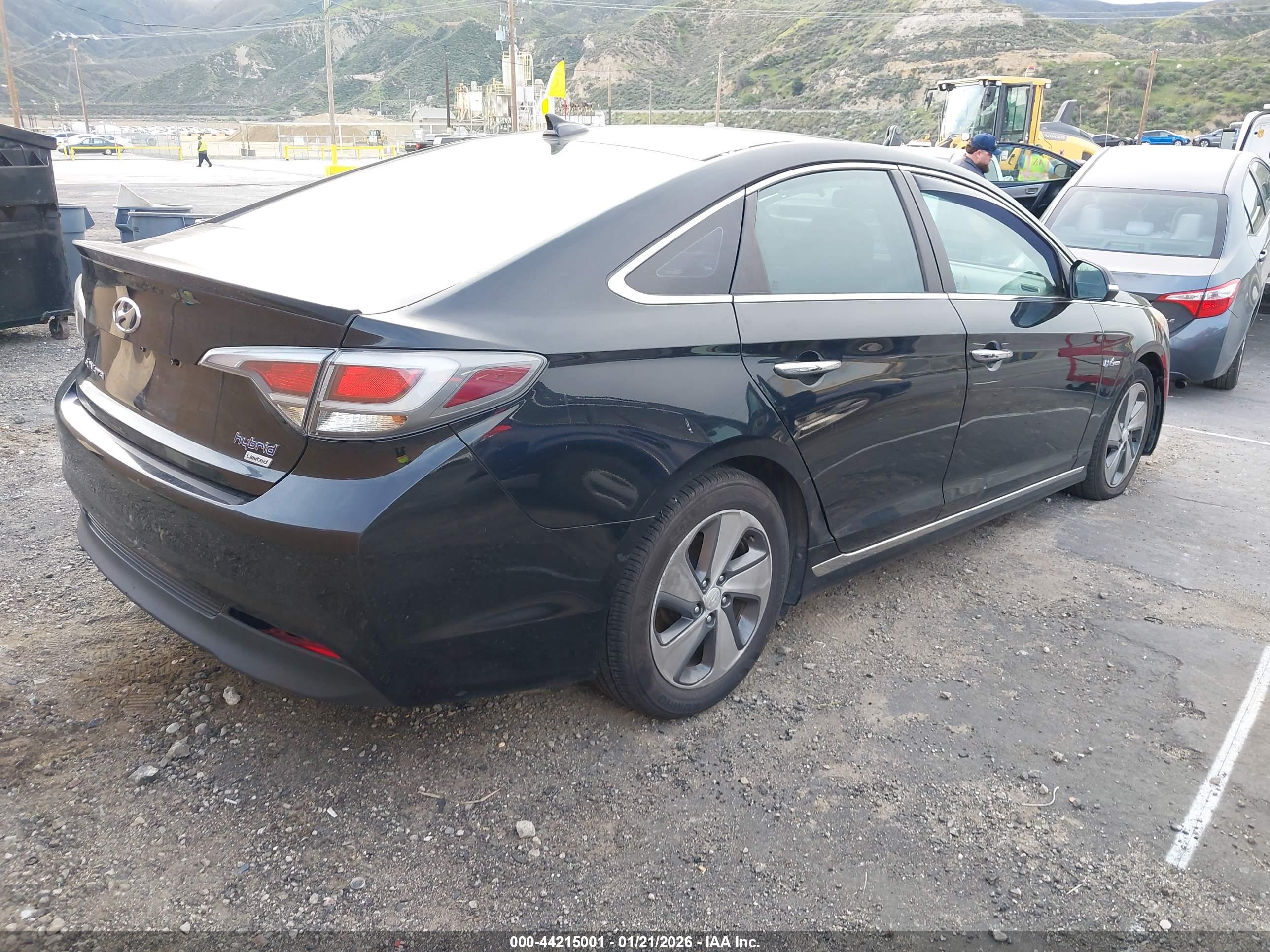 HYUNDAI SONATA image 4
