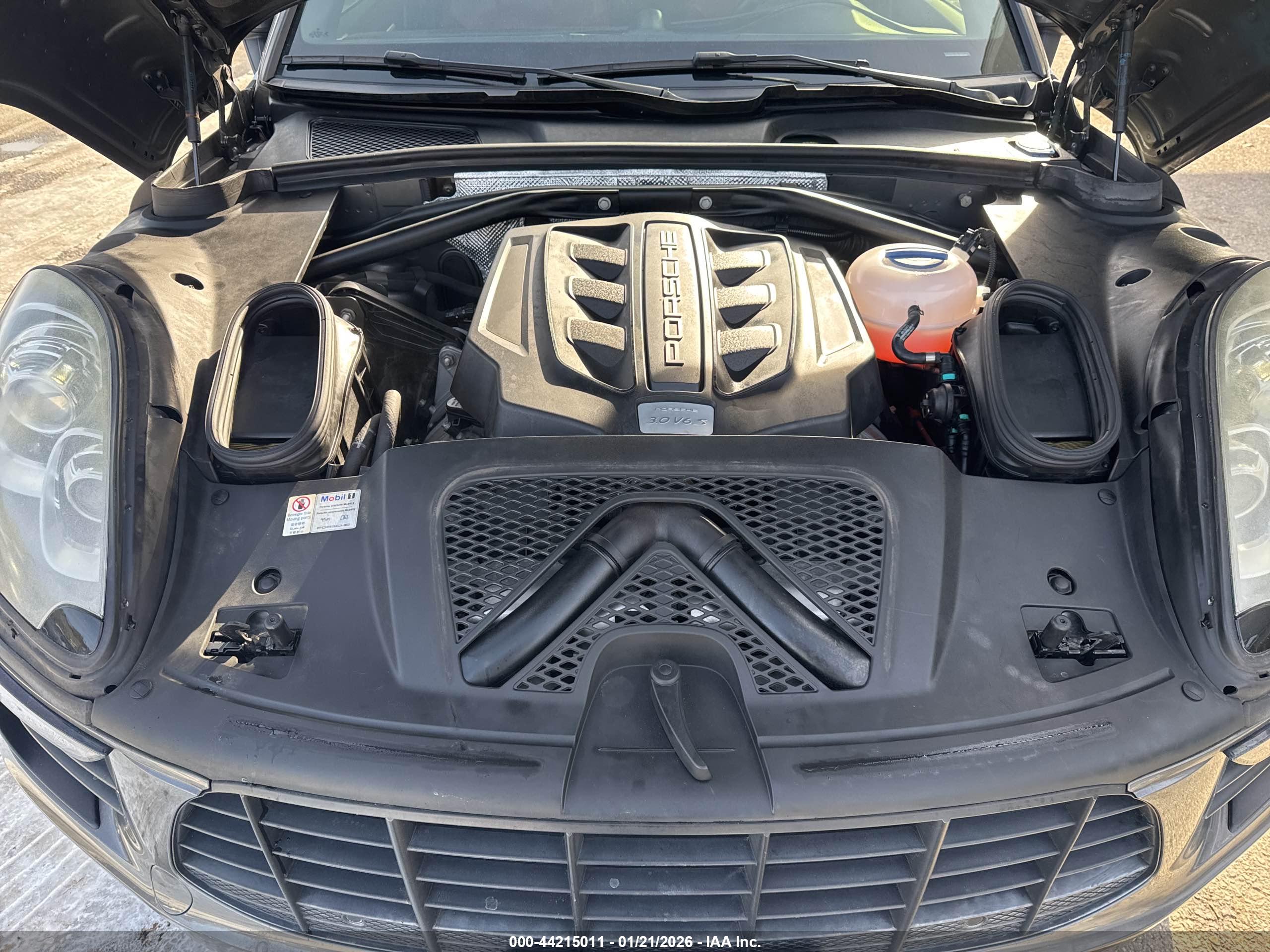 PORSCHE MACAN image 10