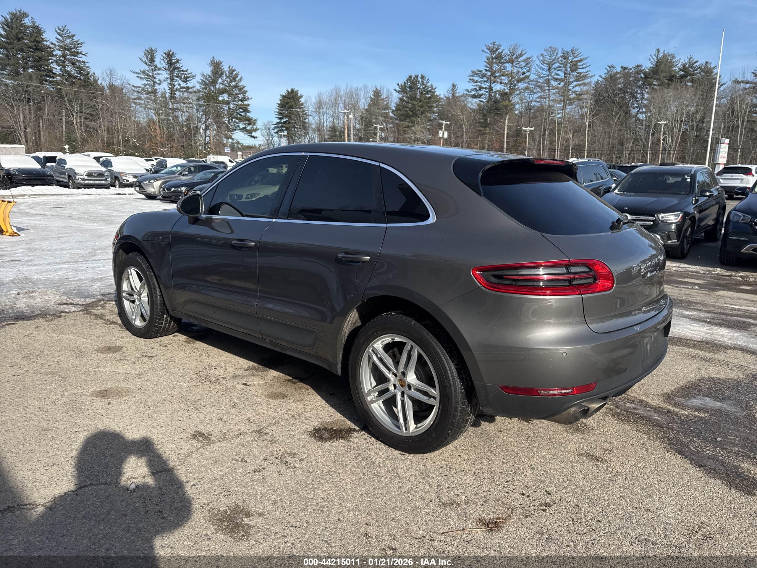 PORSCHE MACAN image 3