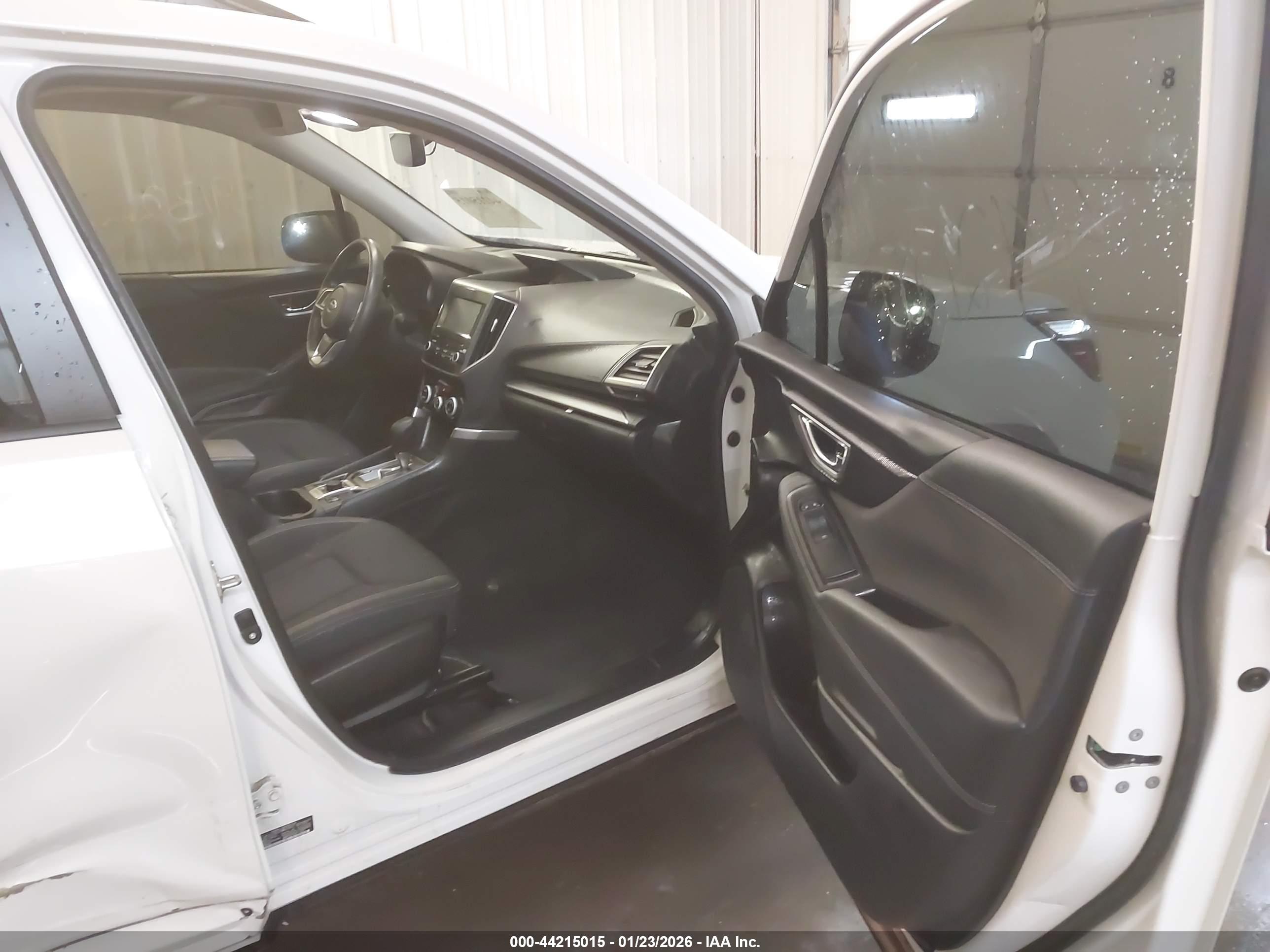 SUBARU FORESTER image 5