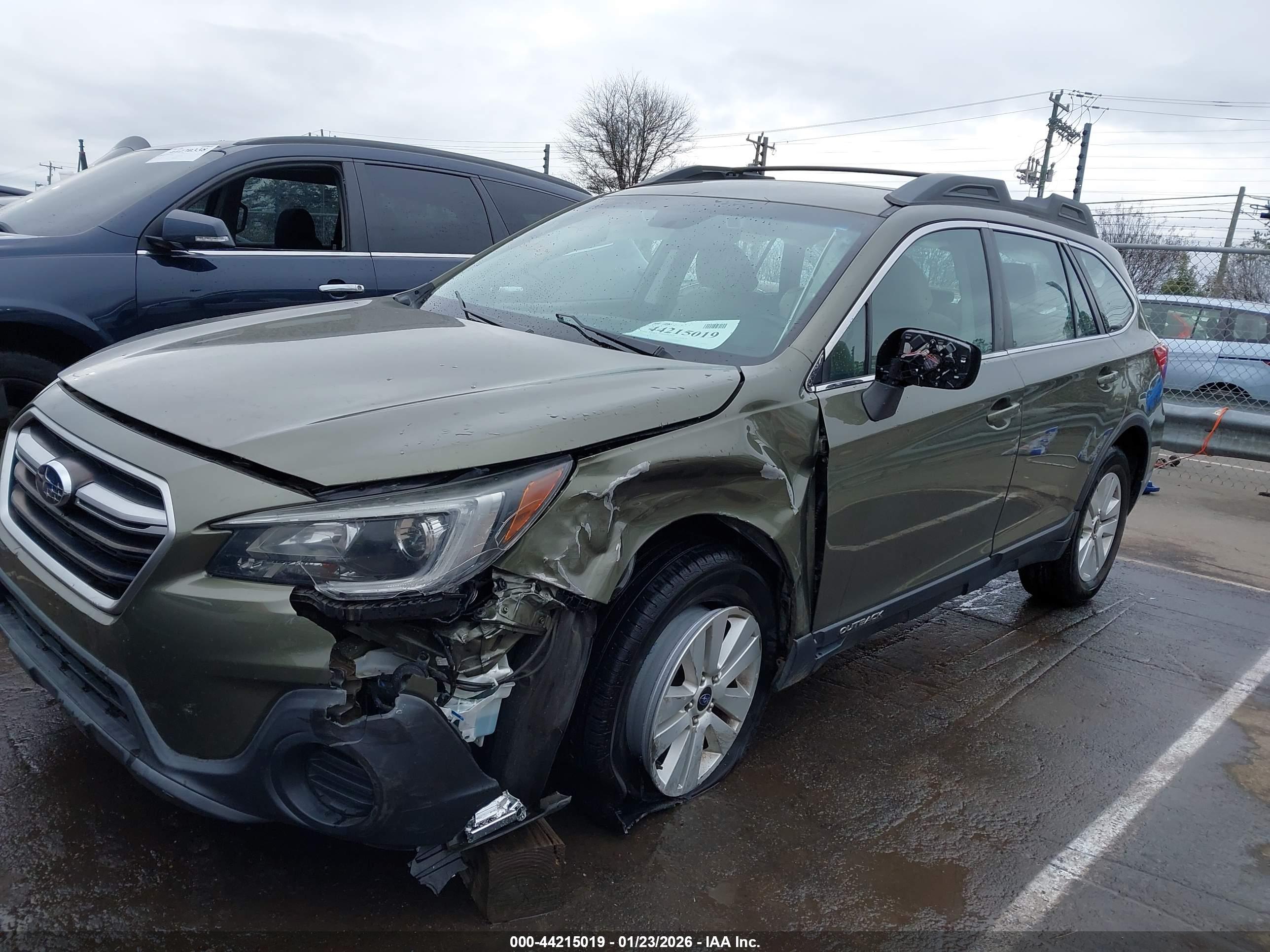 SUBARU OUTBACK image 2