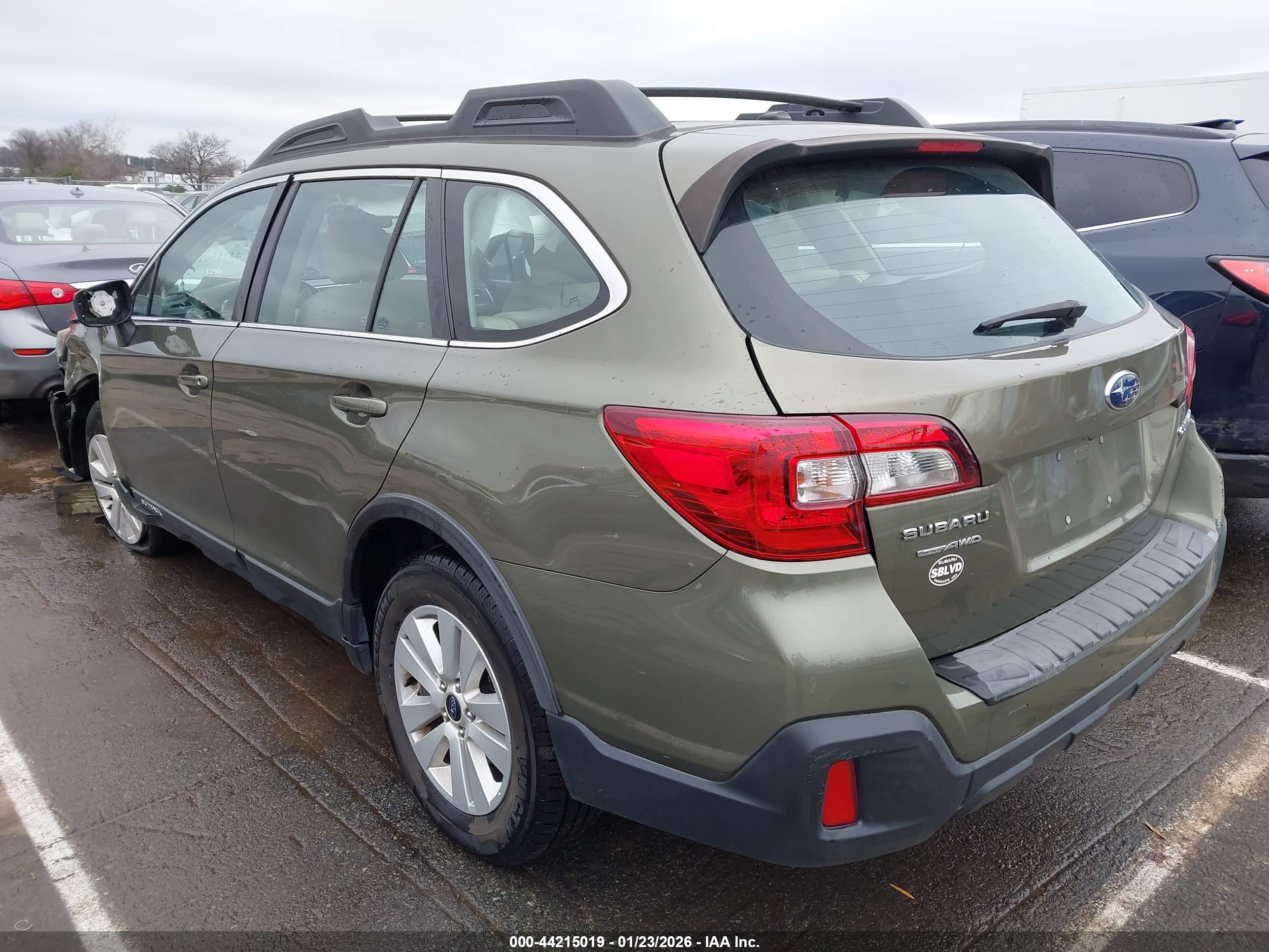 SUBARU OUTBACK image 3