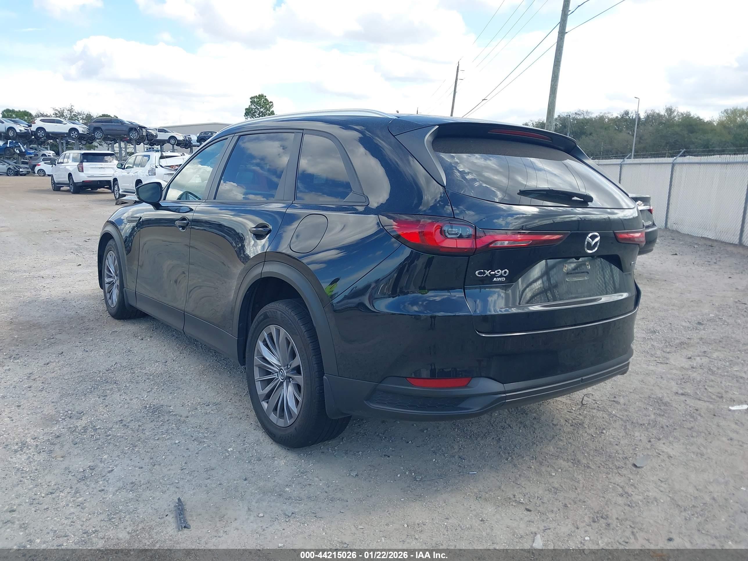 MAZDA CX-90 image 3
