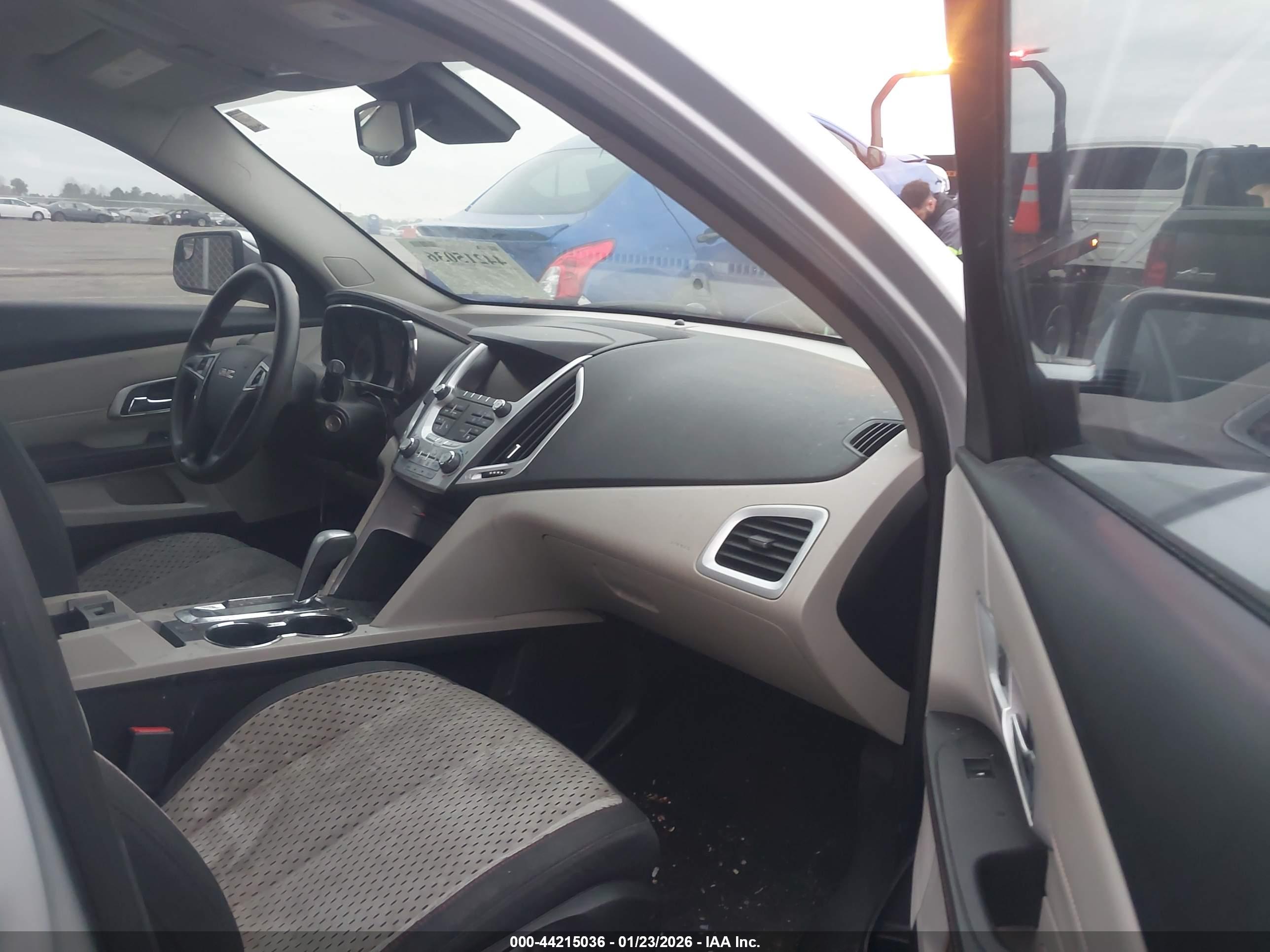 GMC TERRAIN image 5