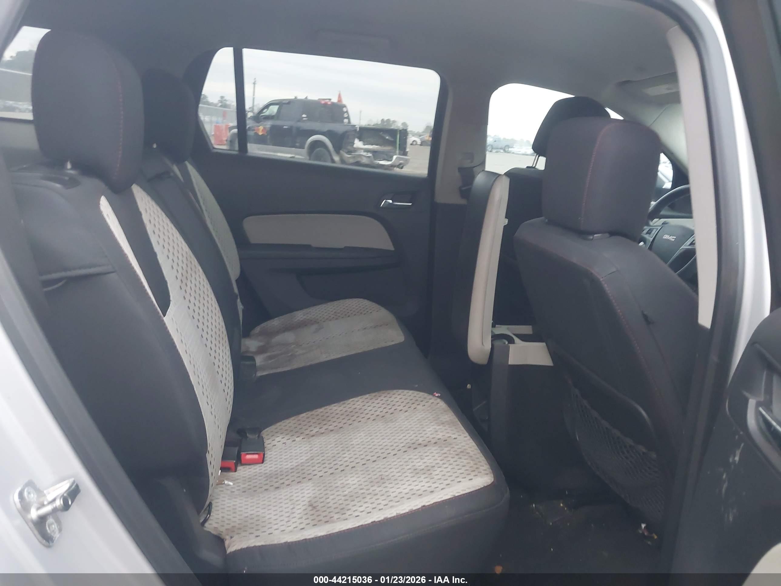 GMC TERRAIN image 8