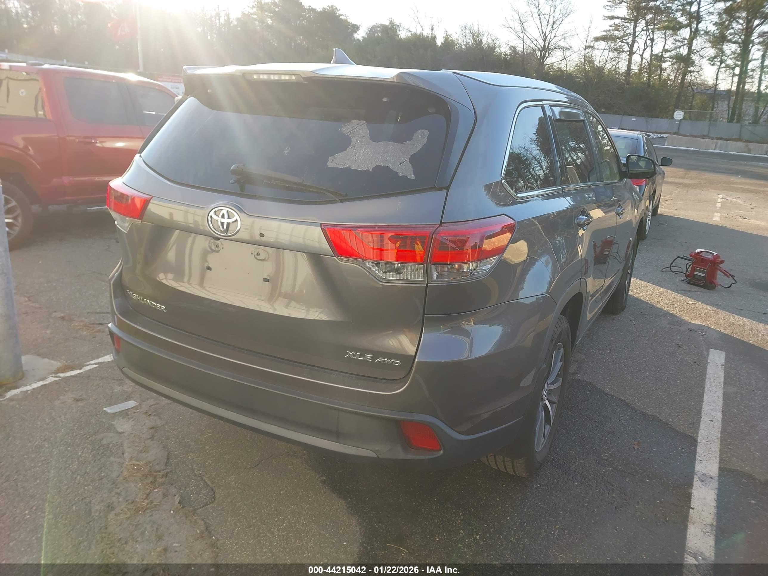 TOYOTA HIGHLANDER image 4