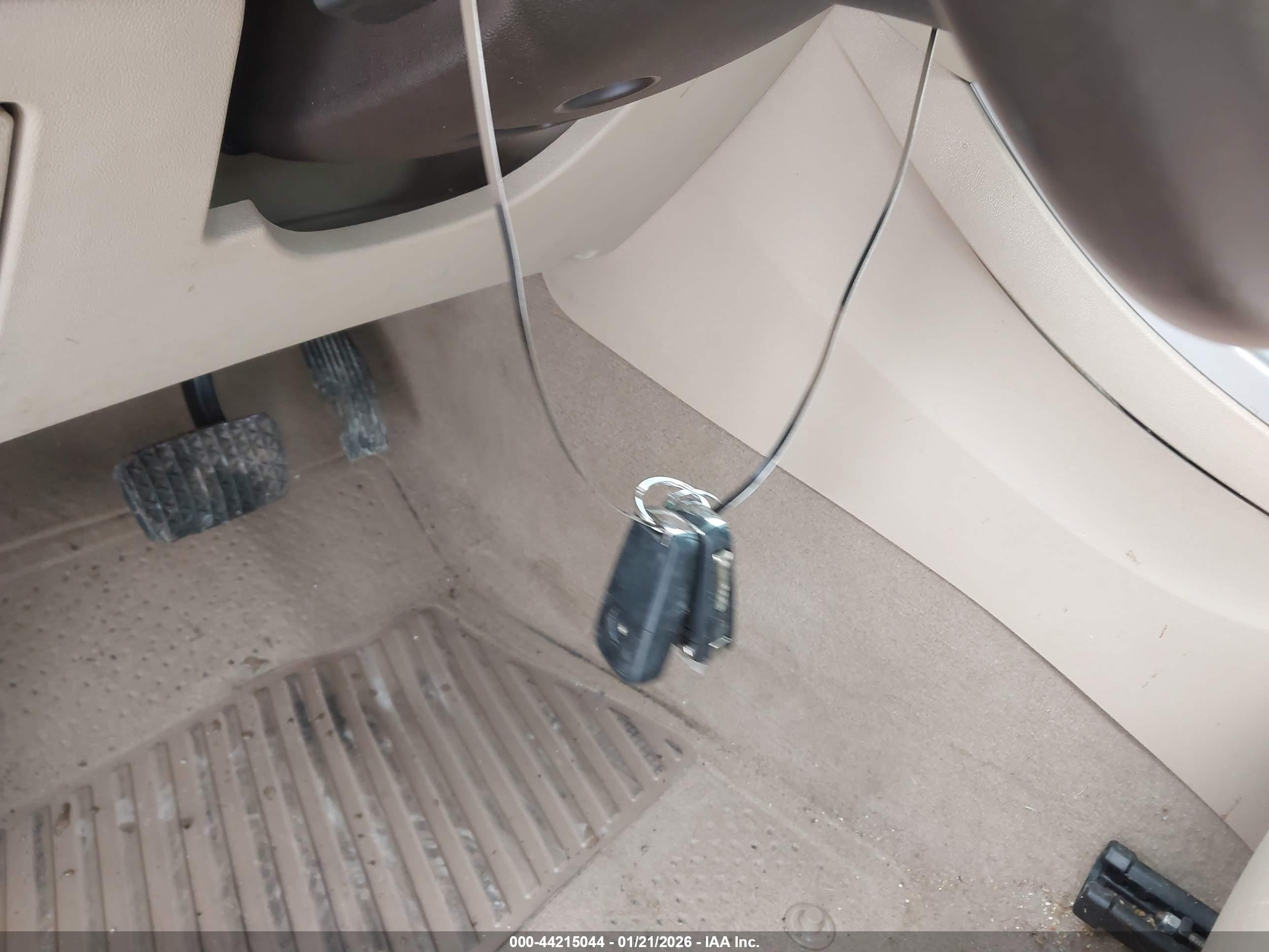 BUICK LACROSSE image 11