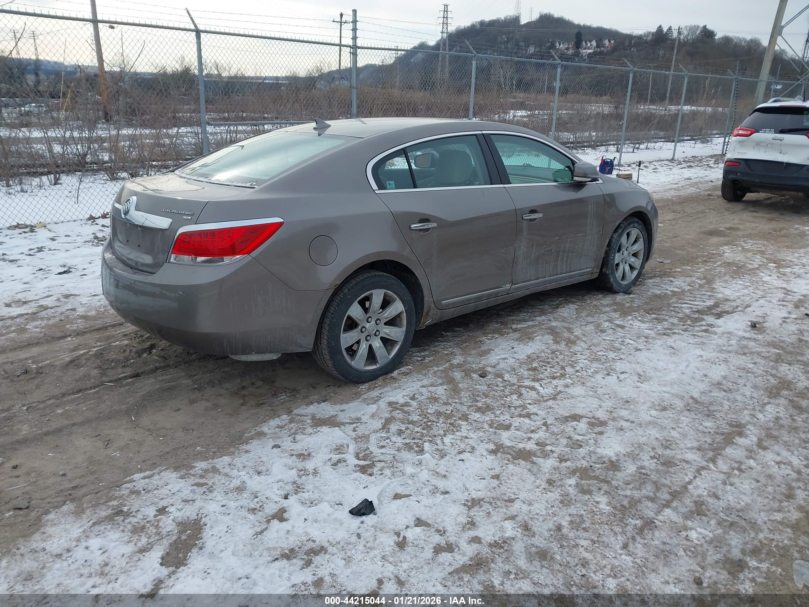 BUICK LACROSSE image 4