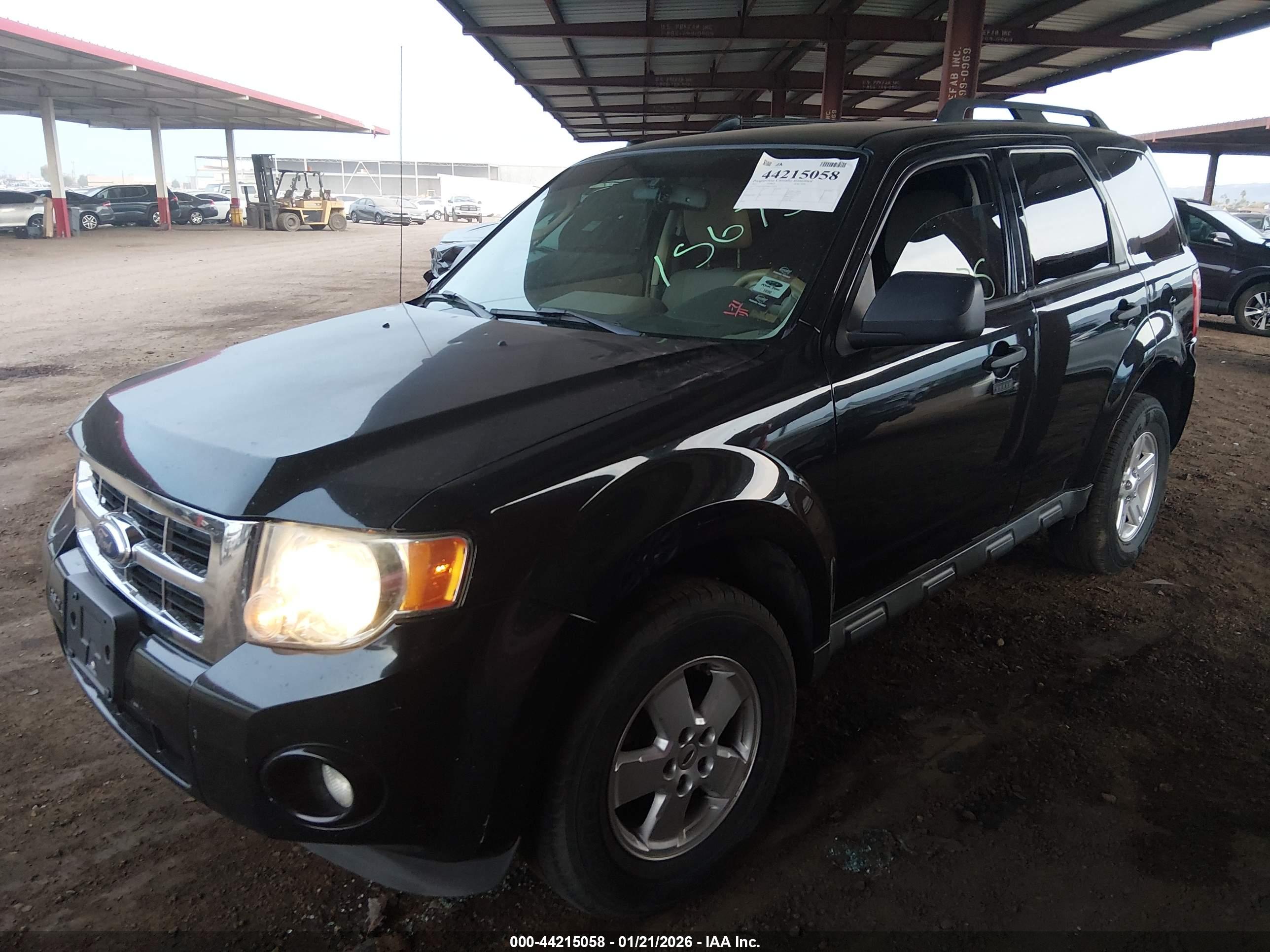 FORD ESCAPE image 2