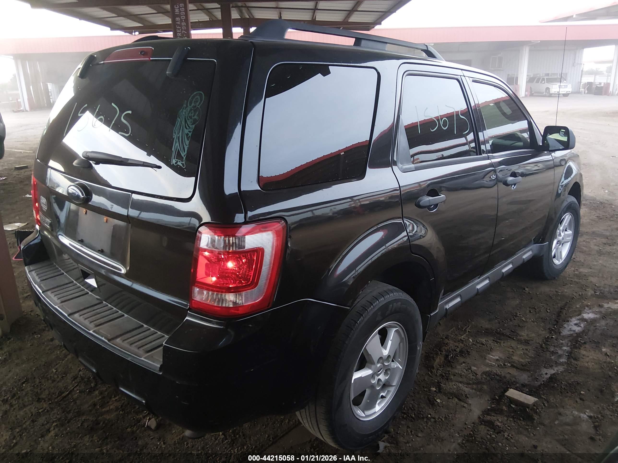FORD ESCAPE image 4