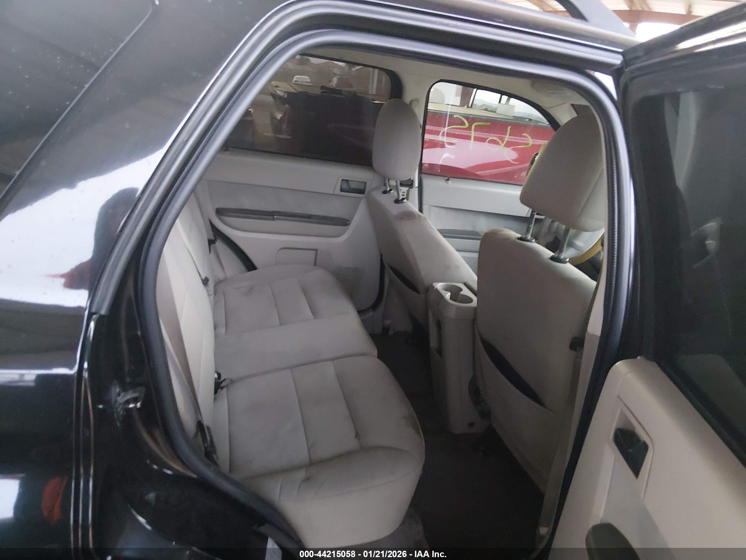 FORD ESCAPE image 8