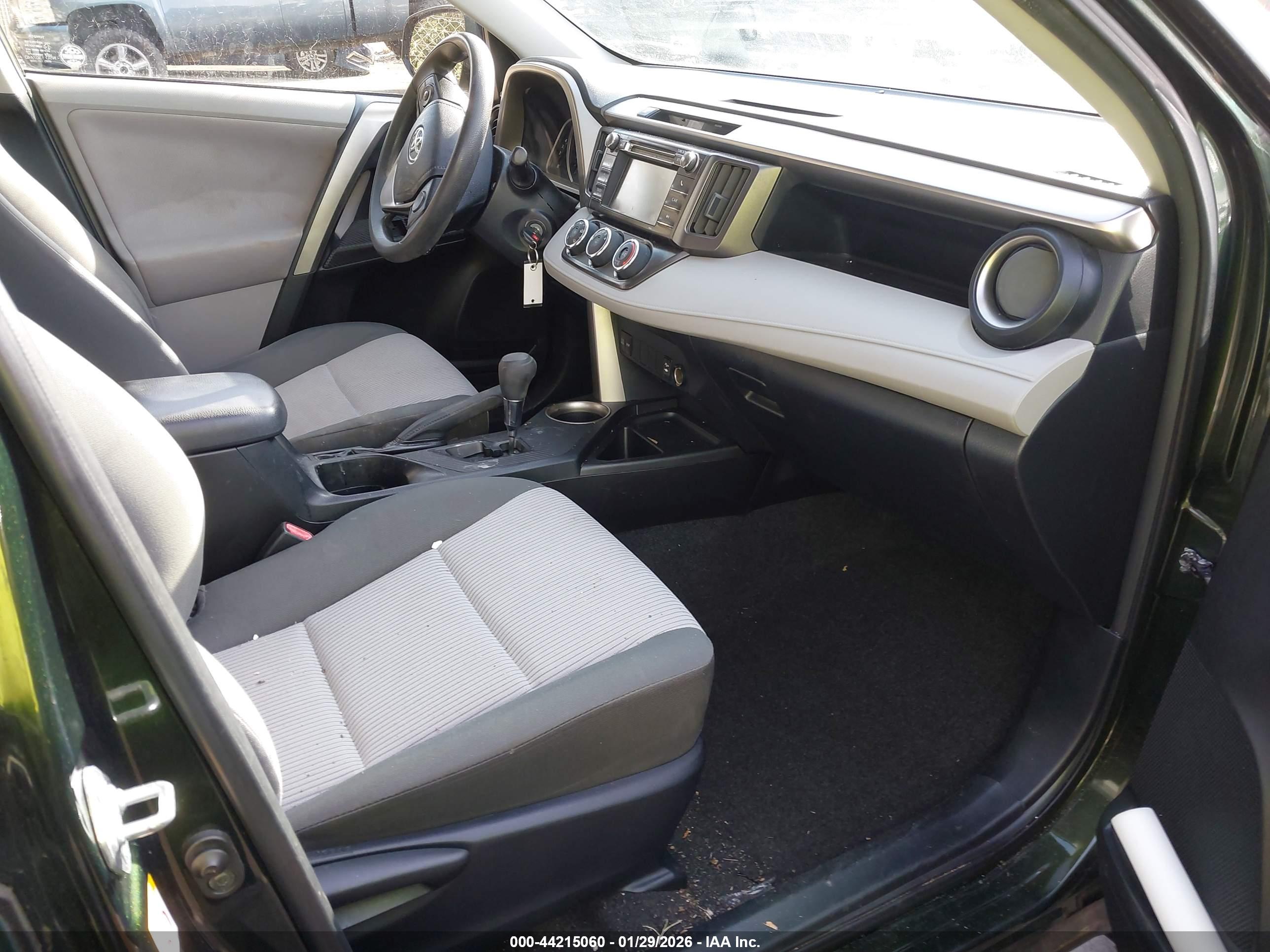 TOYOTA RAV4 image 5