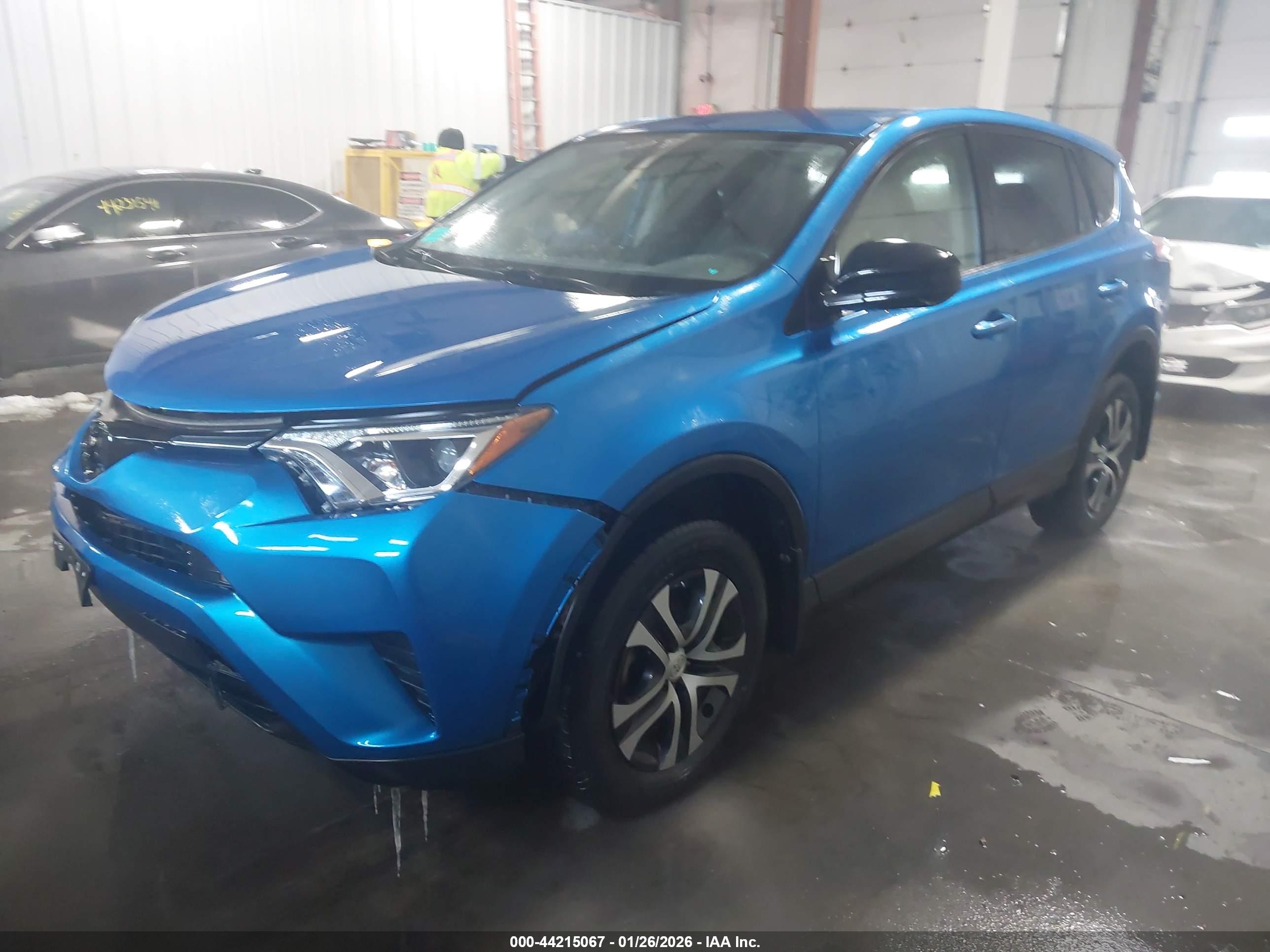TOYOTA RAV4 image 2