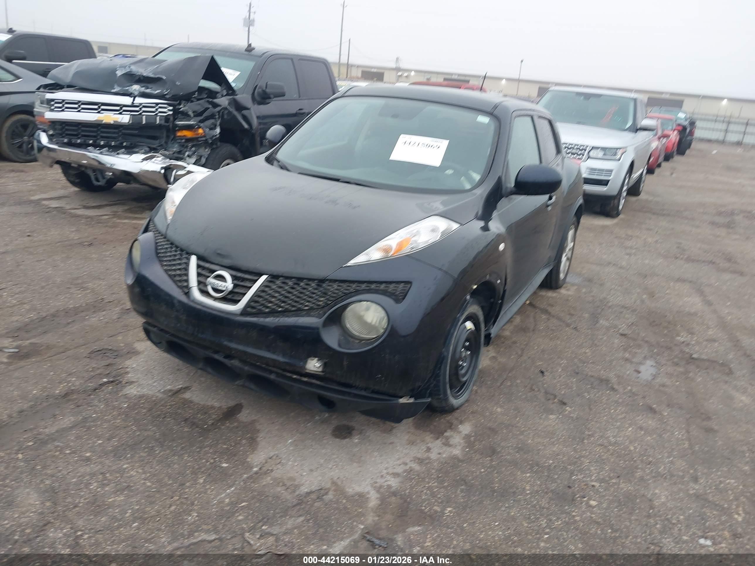 NISSAN JUKE image 2