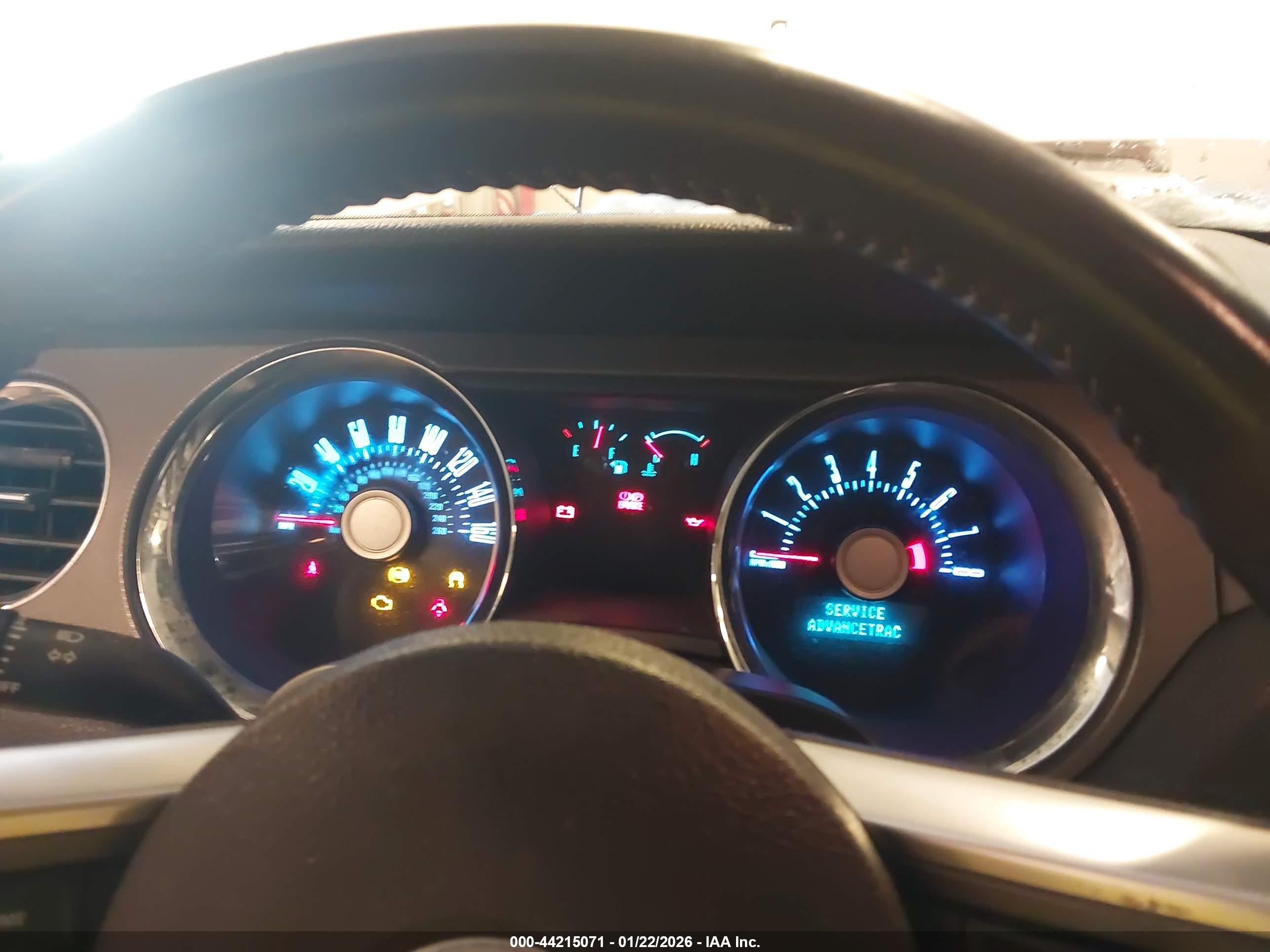 FORD MUSTANG image 7