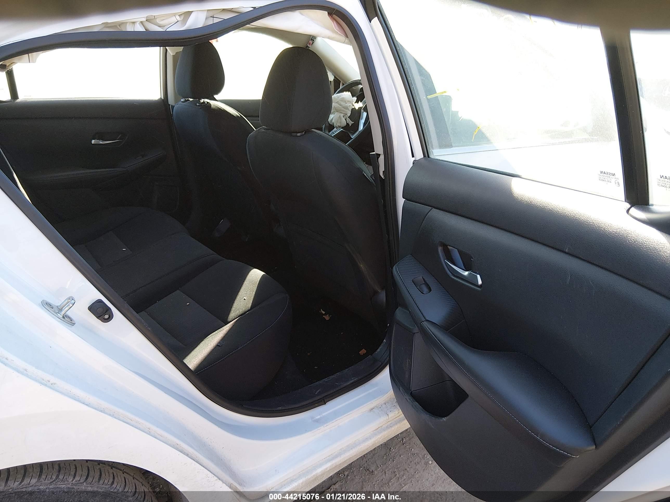 NISSAN SENTRA image 8