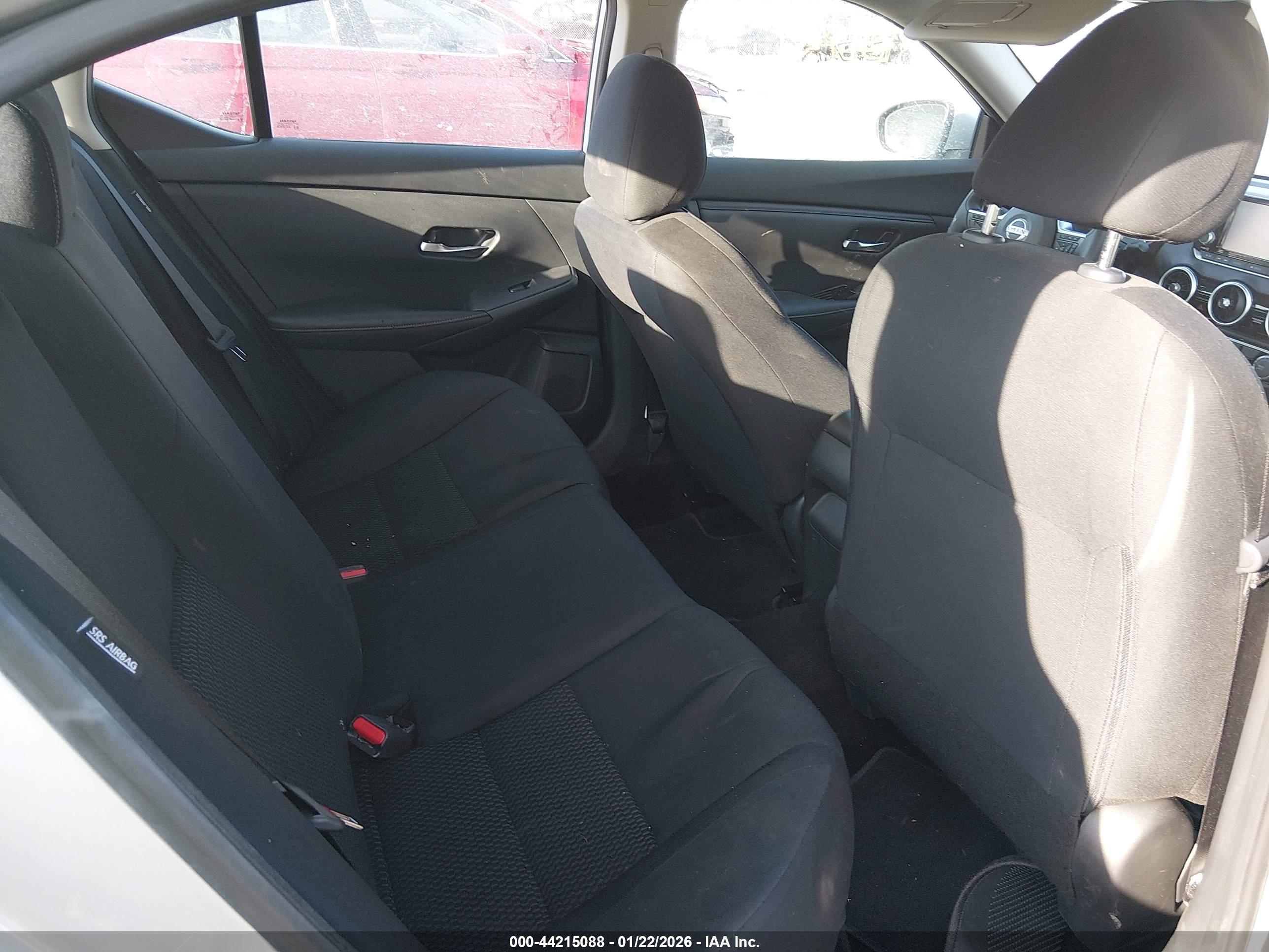 NISSAN SENTRA image 8