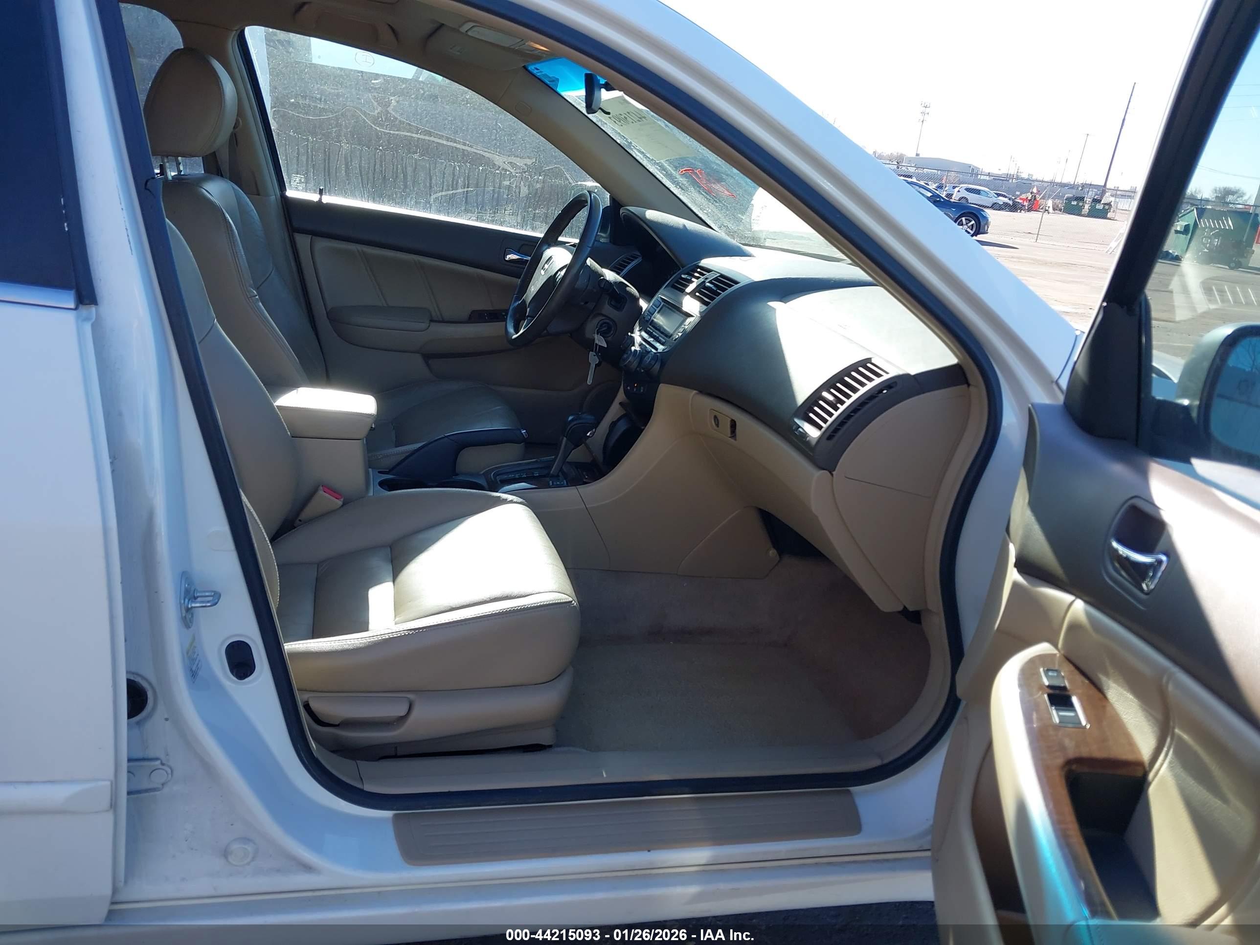 HONDA ACCORD image 5