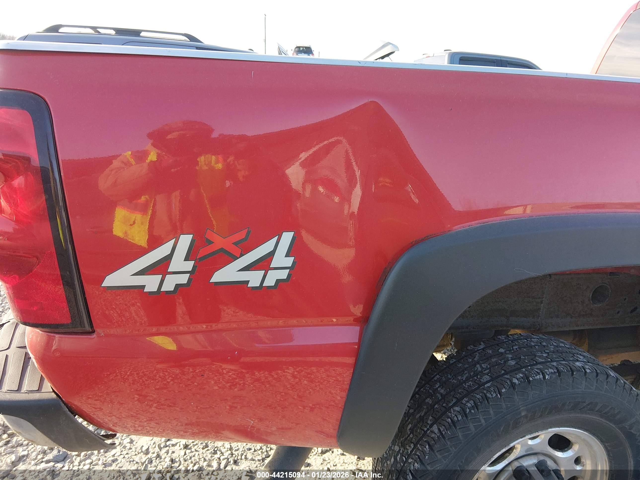 CHEVROLET SILVERADO image 6