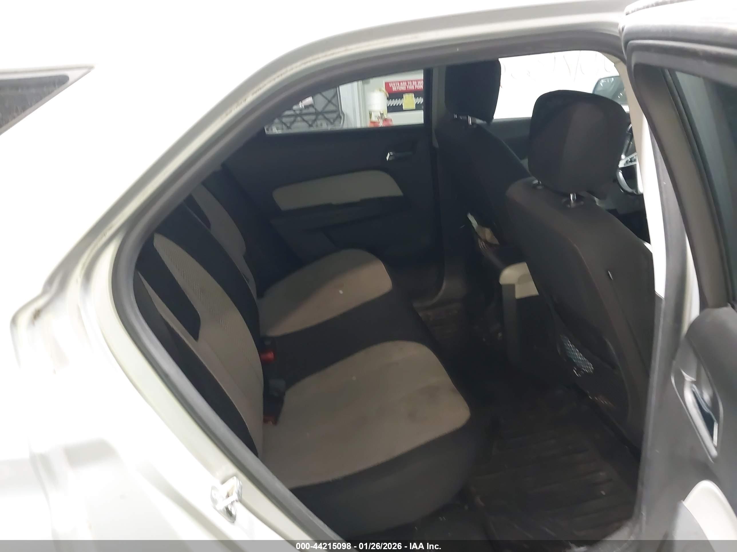 CHEVROLET EQUINOX image 8