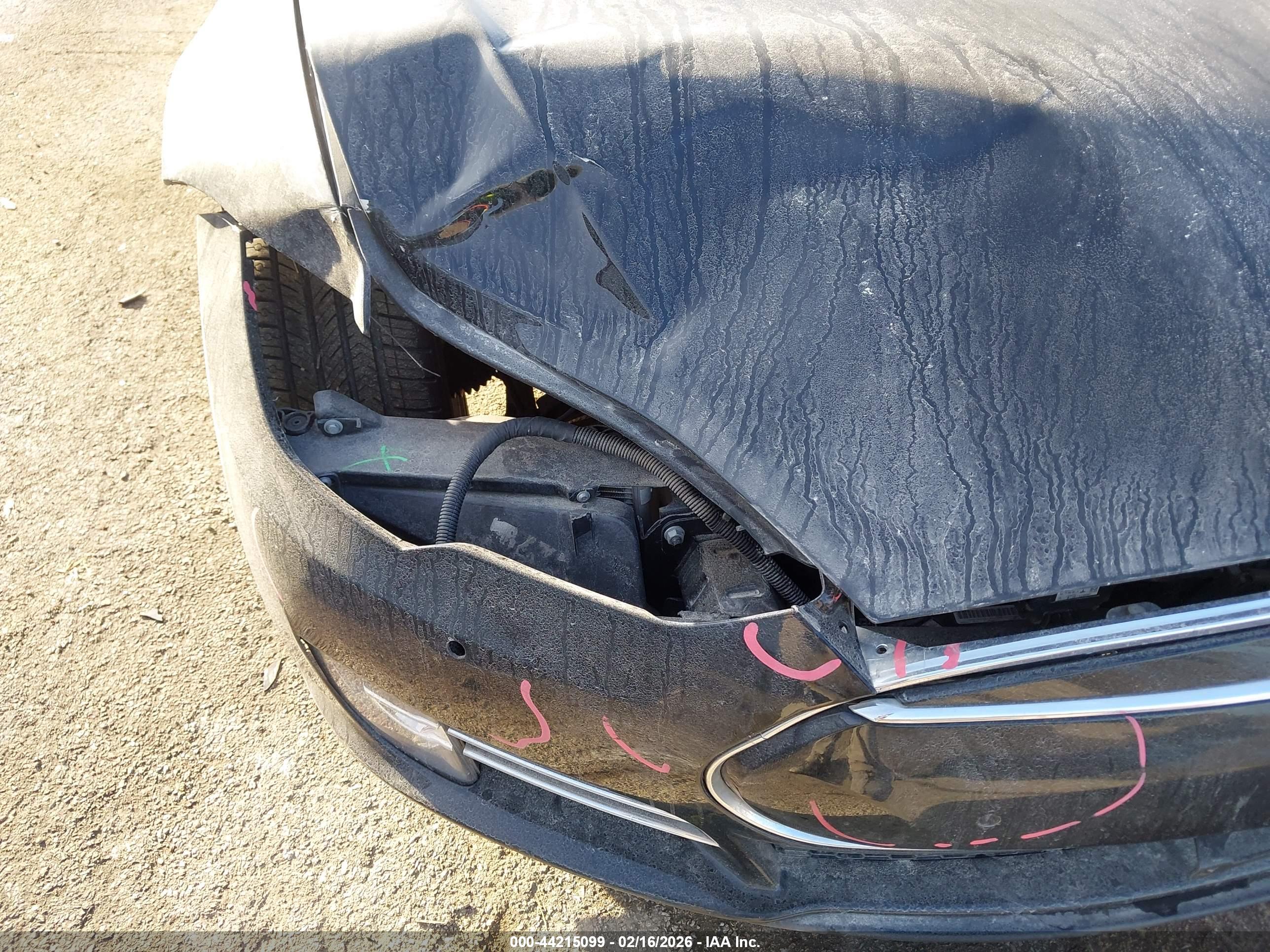 TESLA MODEL image 6