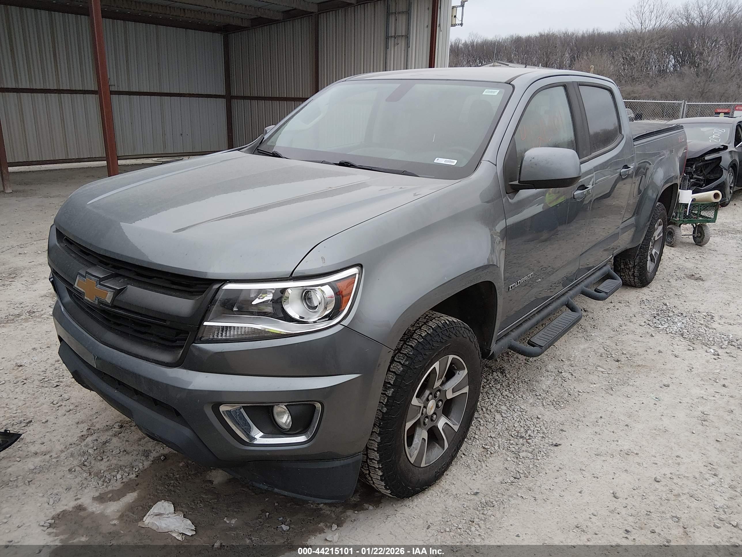 CHEVROLET COLORADO image 2