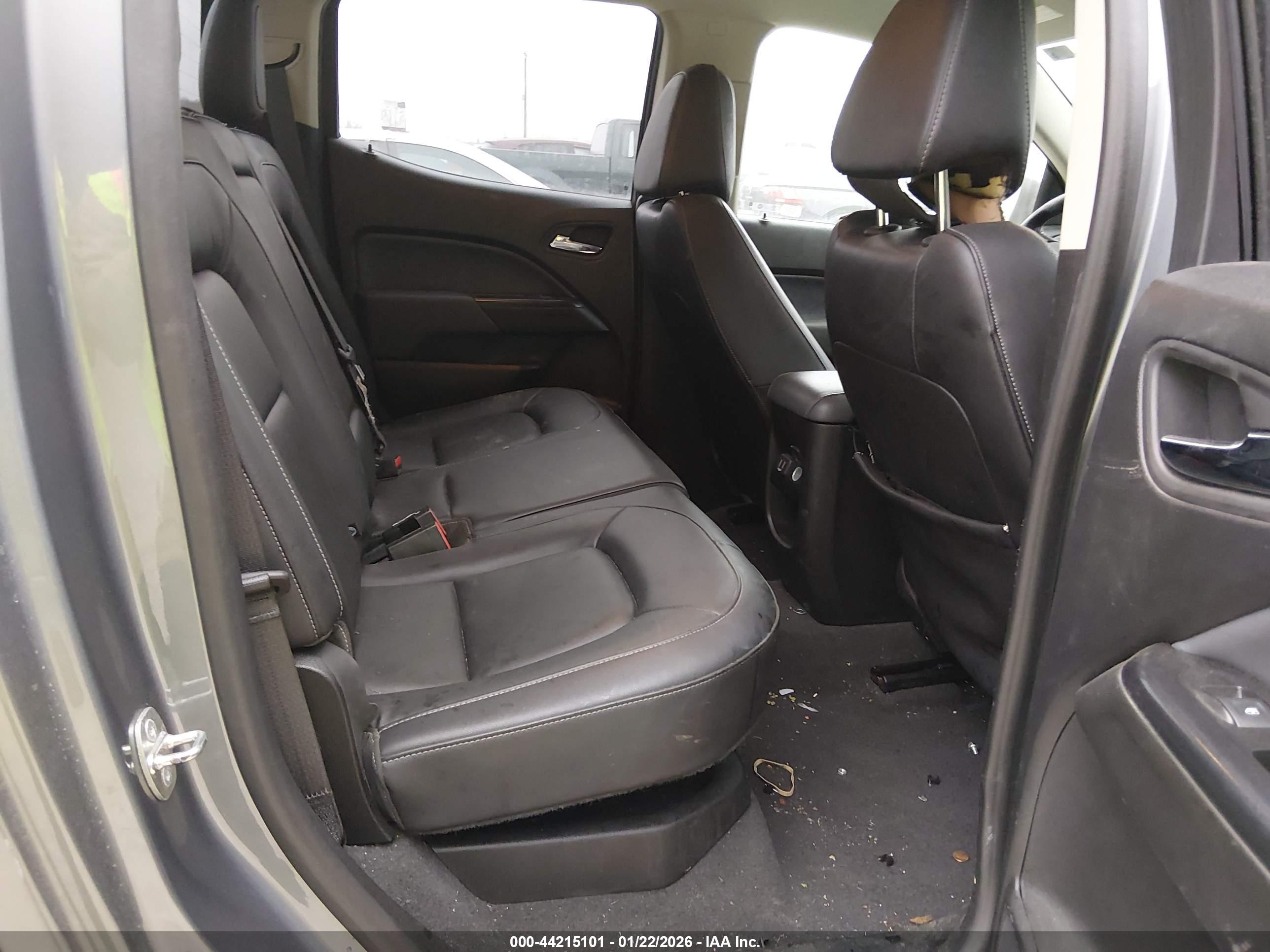 CHEVROLET COLORADO image 8