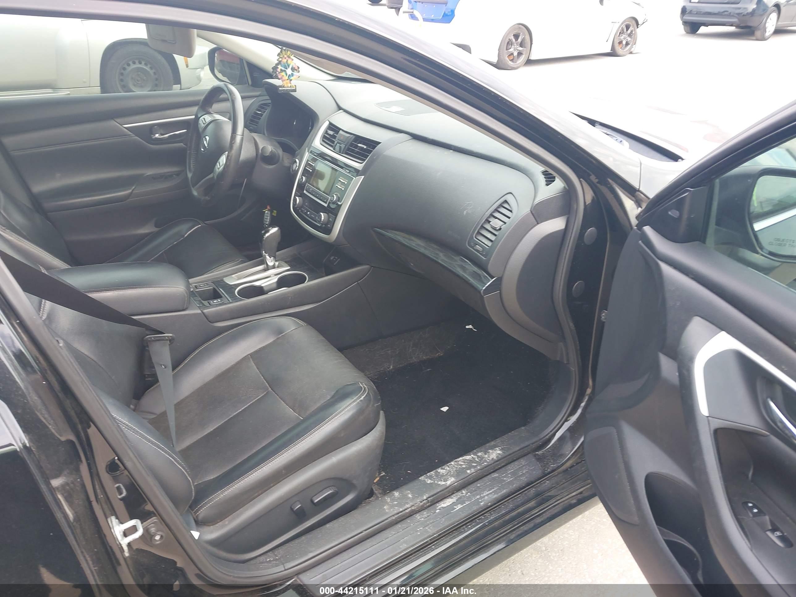 NISSAN ALTIMA image 5