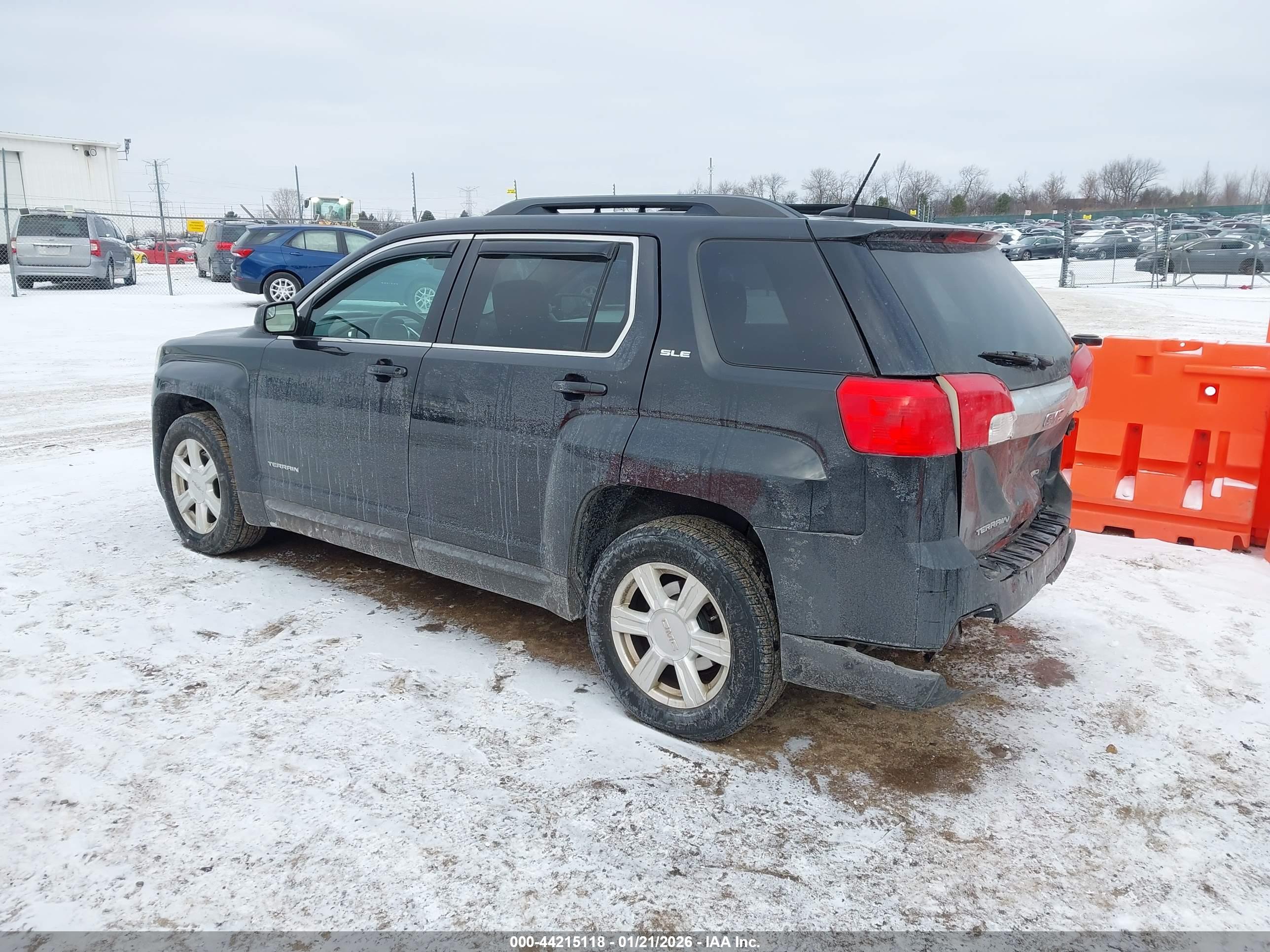 GMC TERRAIN image 3