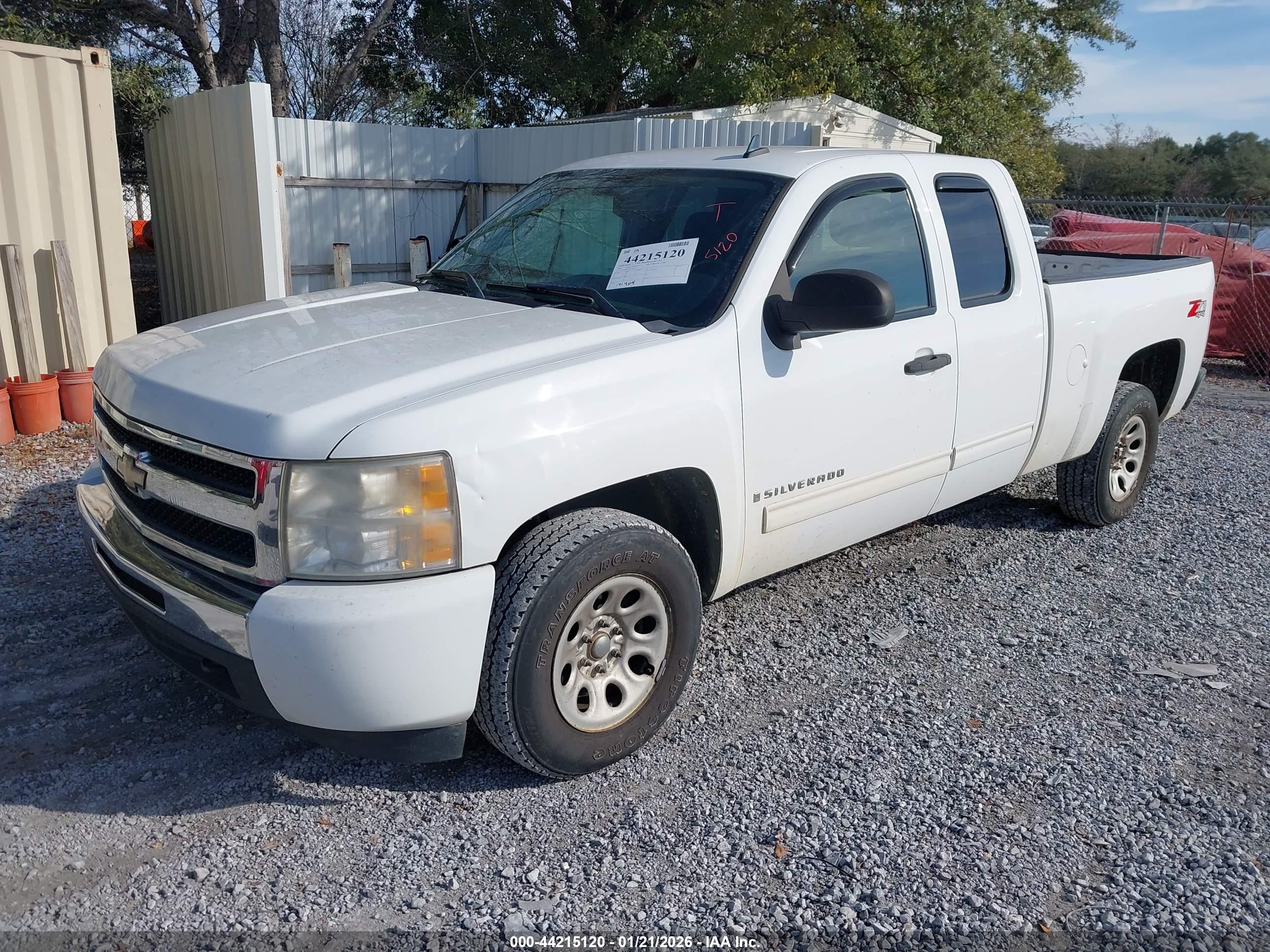 CHEVROLET SILVERADO image 2