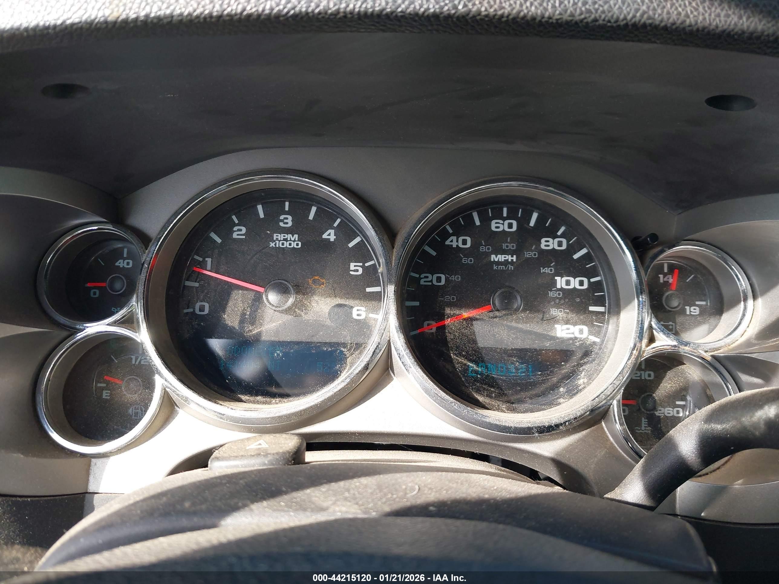 CHEVROLET SILVERADO image 7