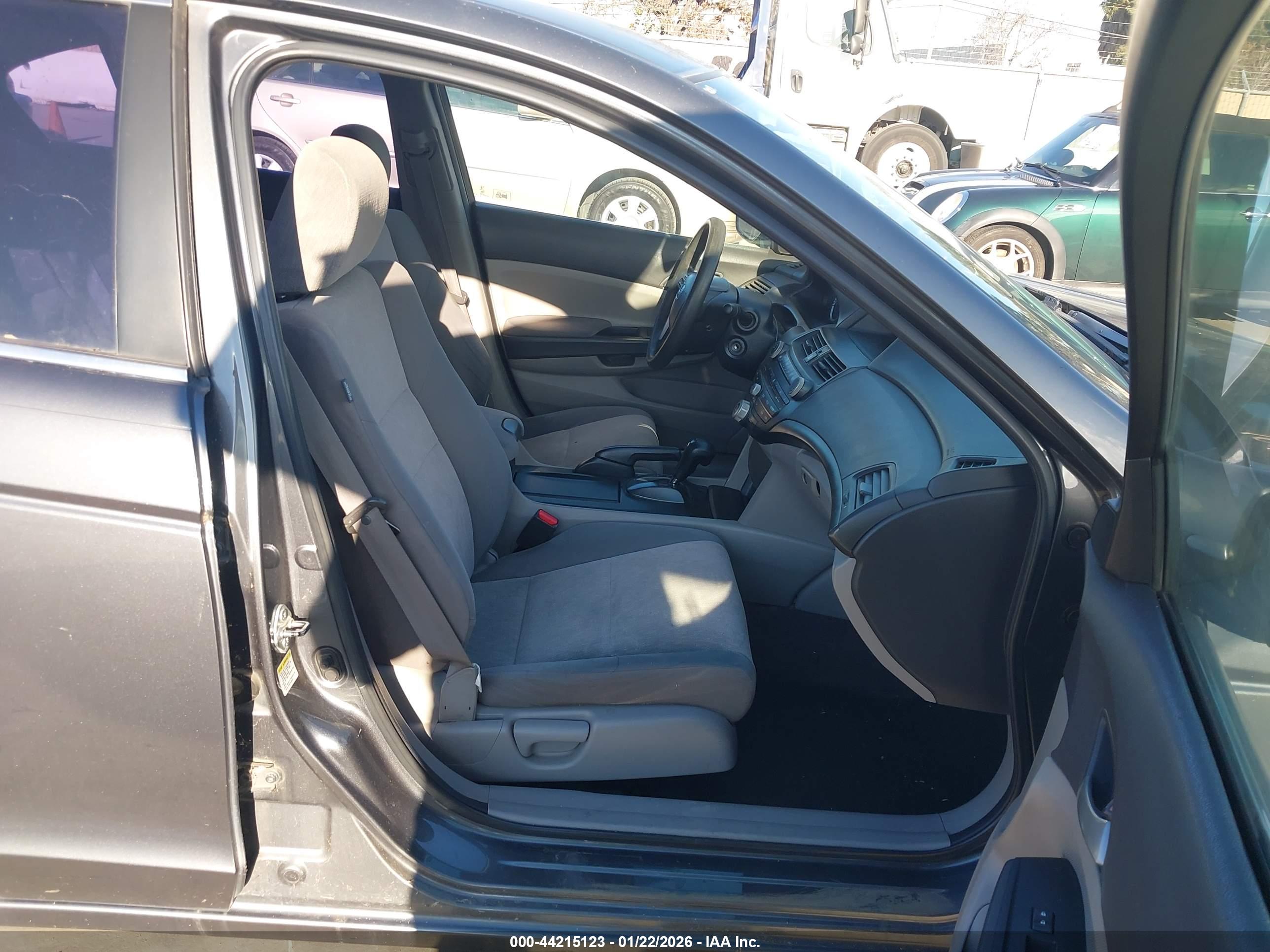 HONDA ACCORD image 5