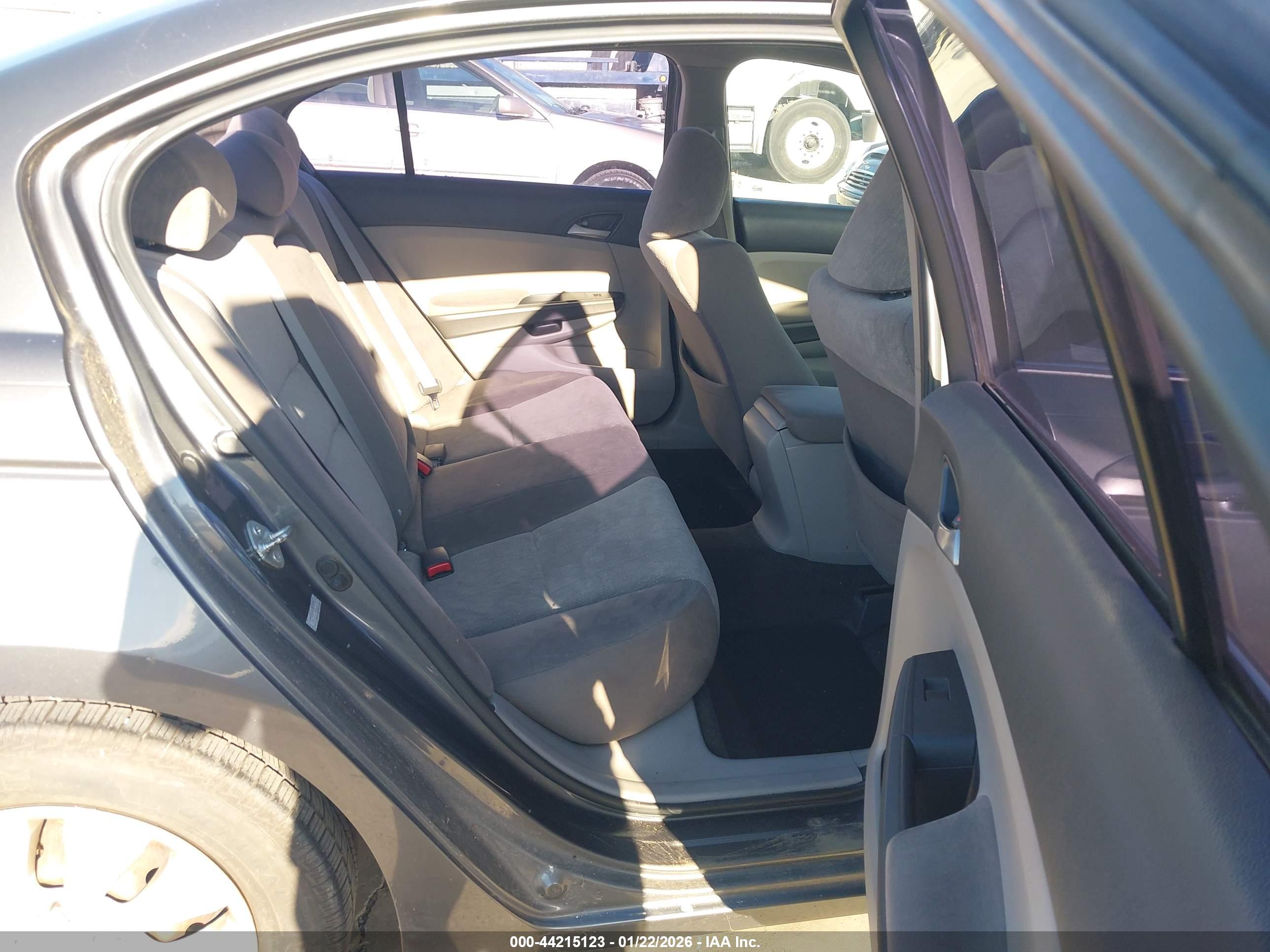 HONDA ACCORD image 8