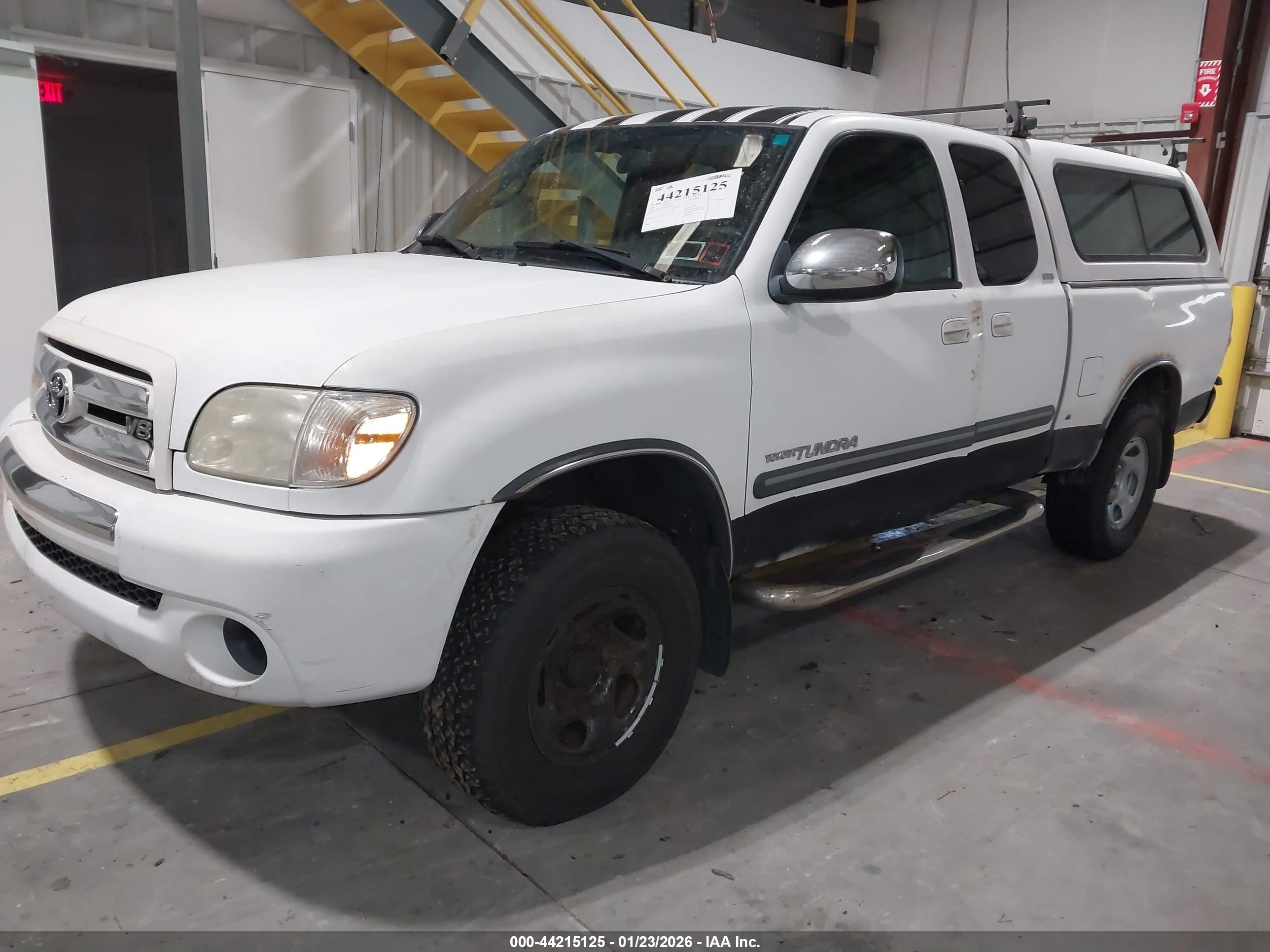 TOYOTA TUNDRA image 2